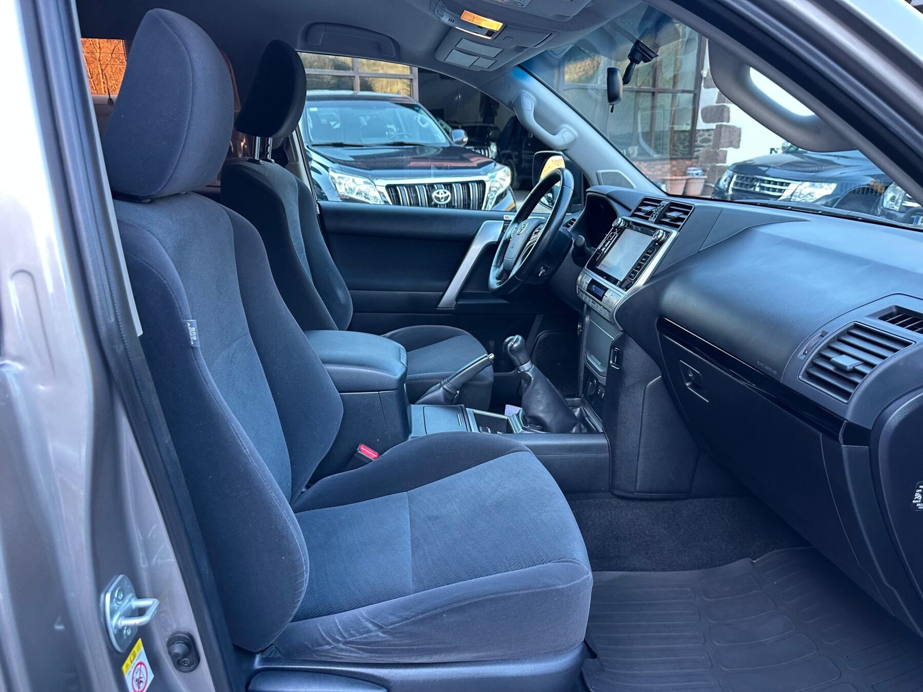 TOYOTA Land Cruiser 2.8 D4D VX