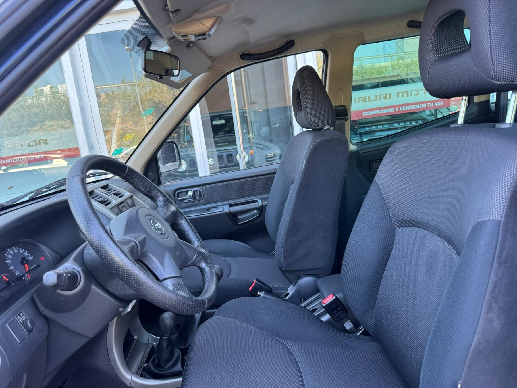 NISSAN Terrano 2.7 TDi Sport 3p