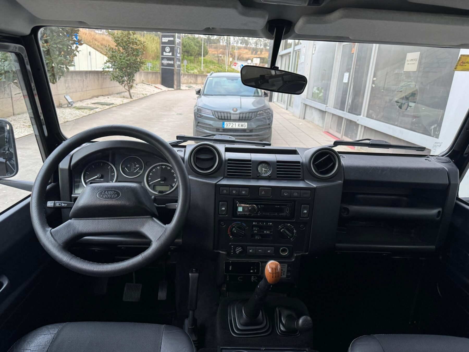 LAND-ROVER Defender 110 SW SE