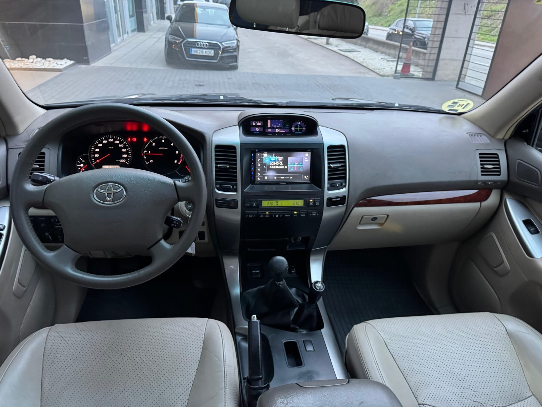 TOYOTA Land Cruiser 3.0 D4D VX