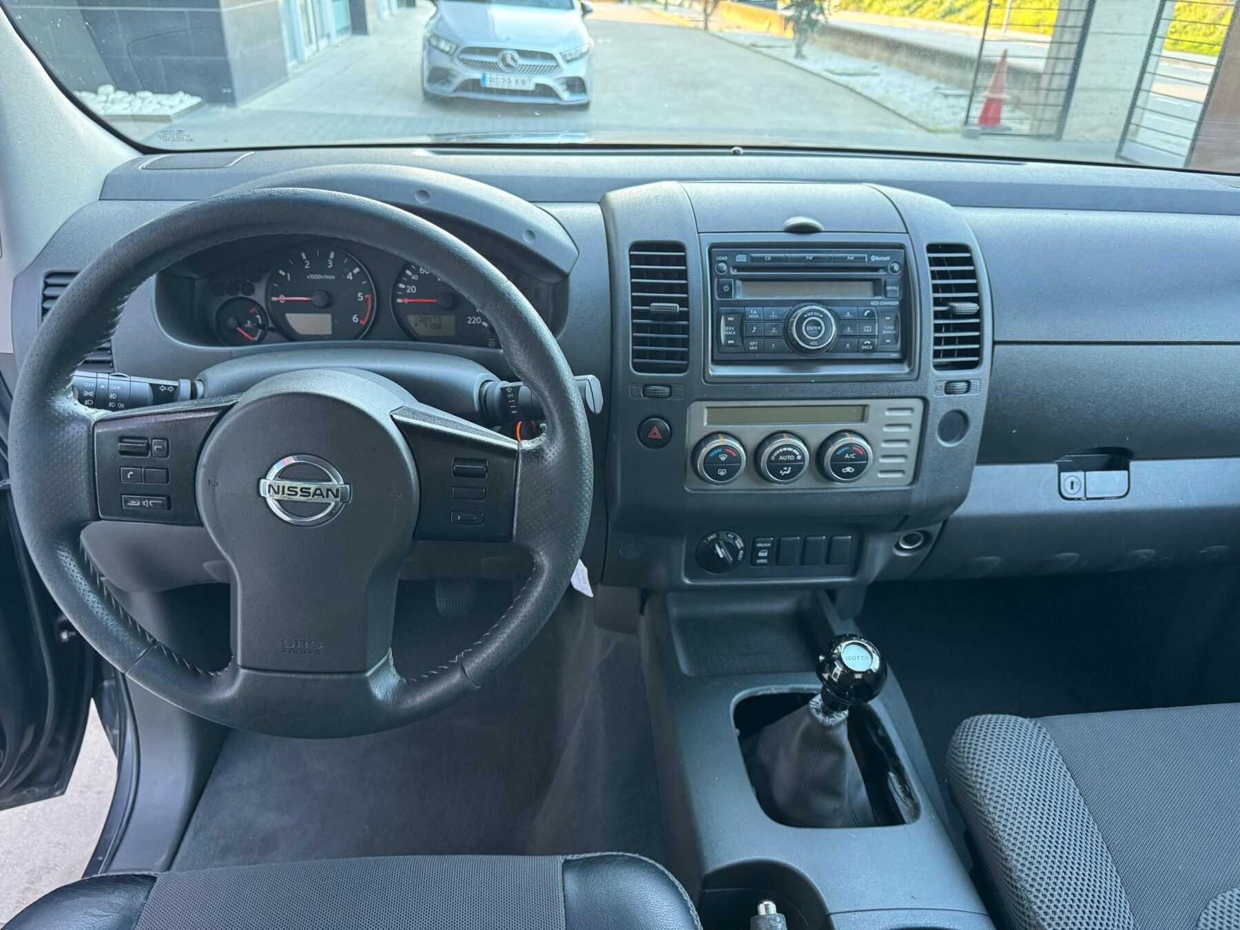 NISSAN Navara 4X4 King Cab XE