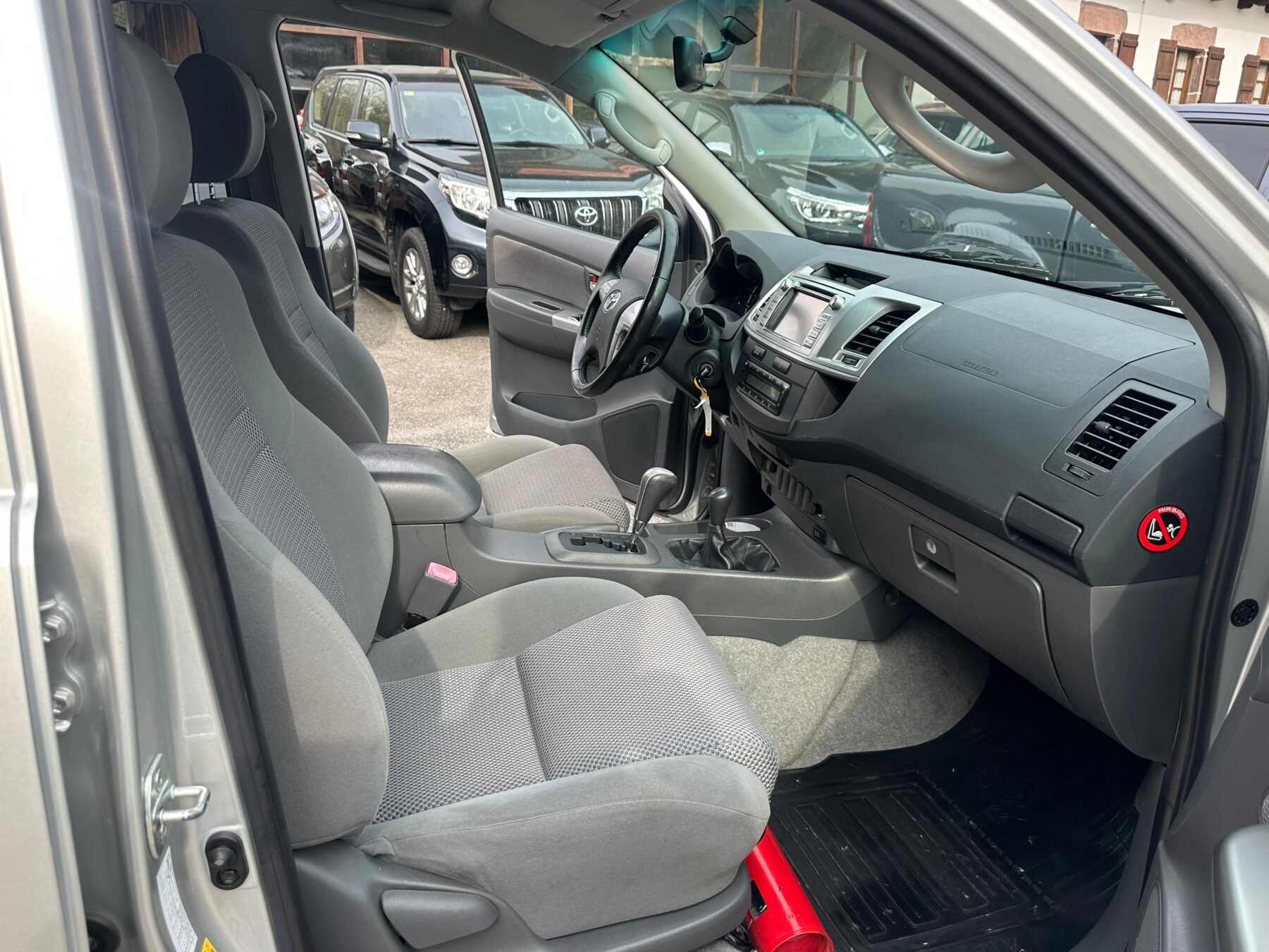 TOYOTA Hilux 3.0 D4D Doble Cabina VX 4x4