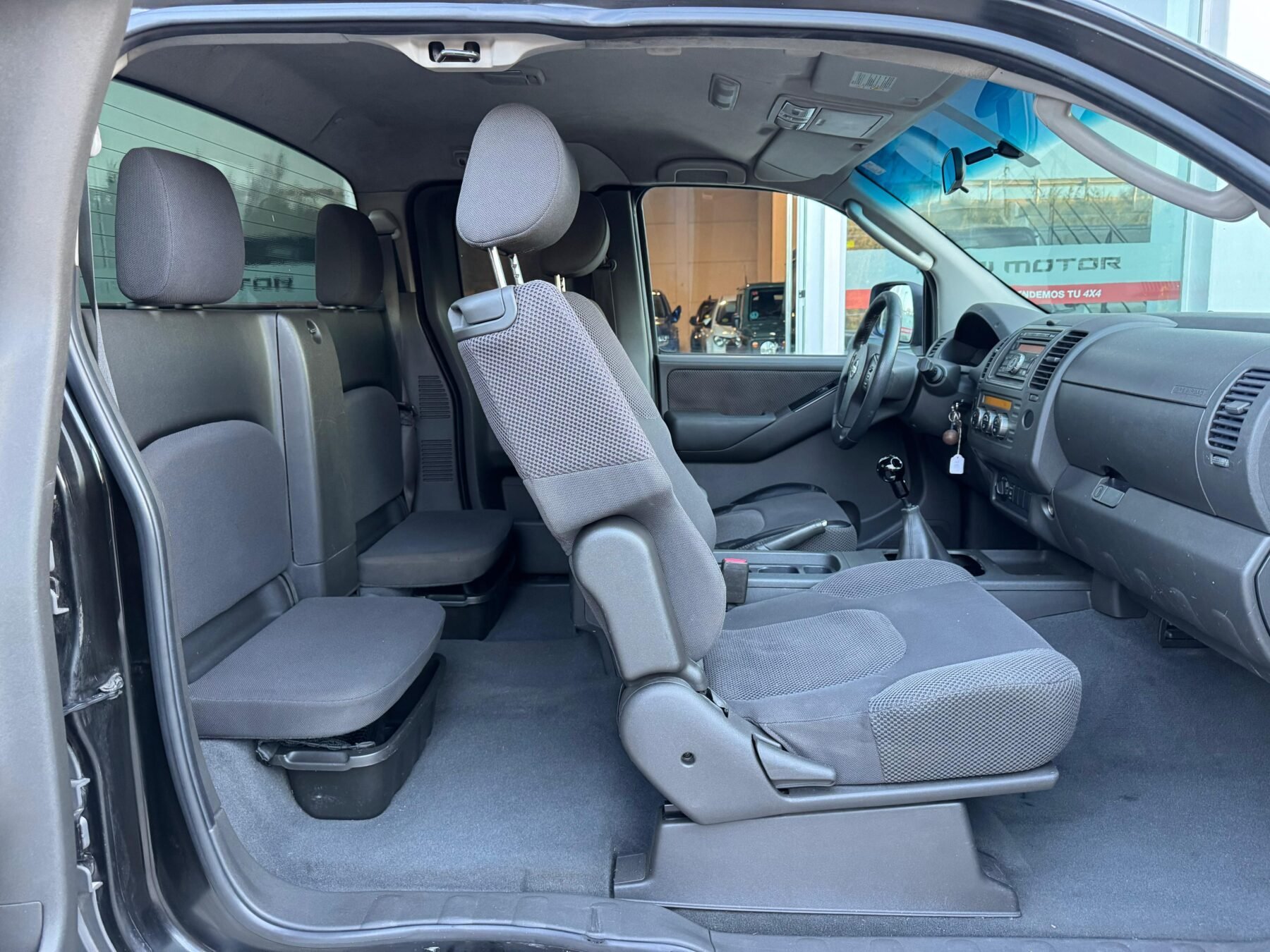 NISSAN Navara 4X4 King Cab XE