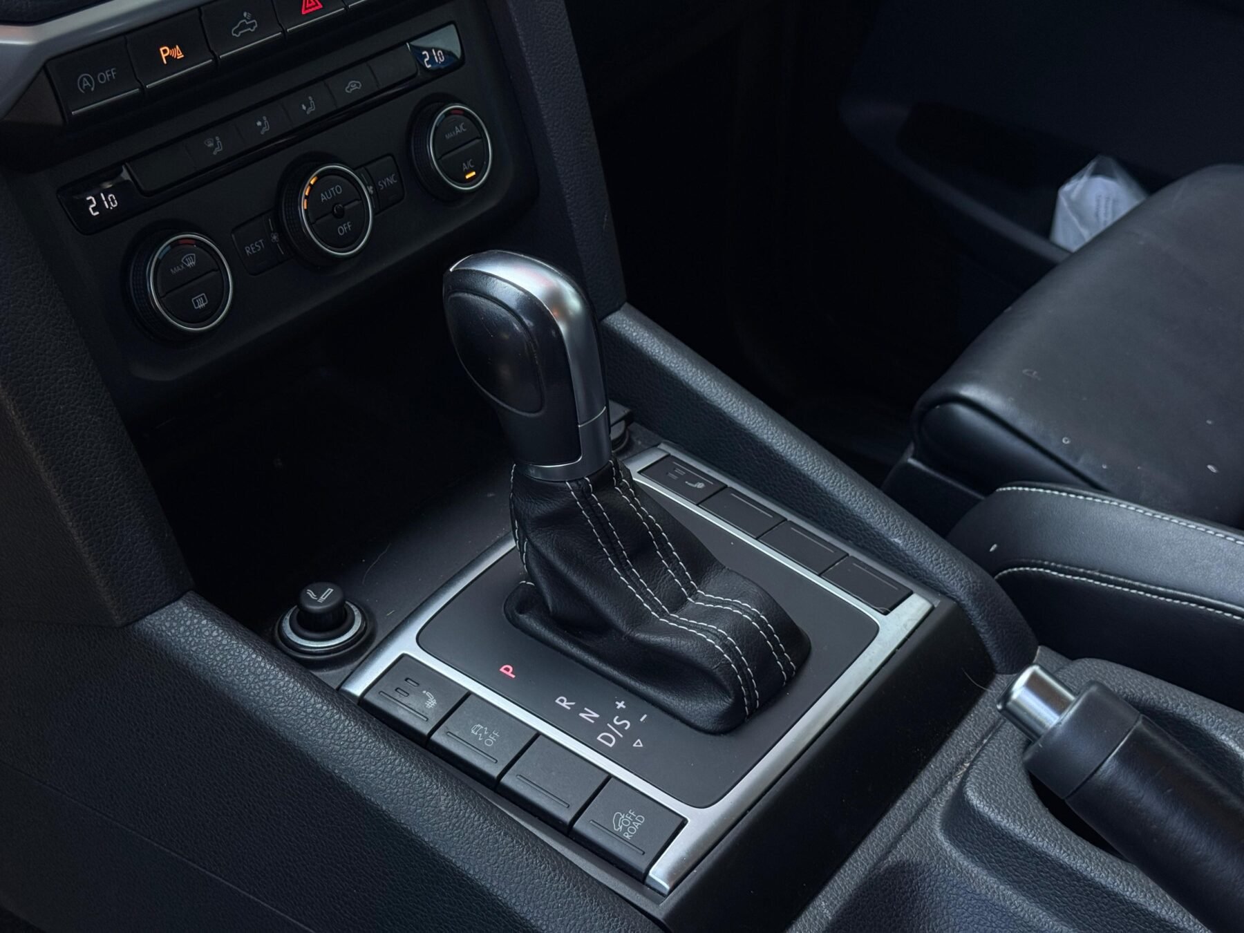 VOLKSWAGEN Amarok Aventura CD 3.0 TDI 4MO BMT 165kW Auto