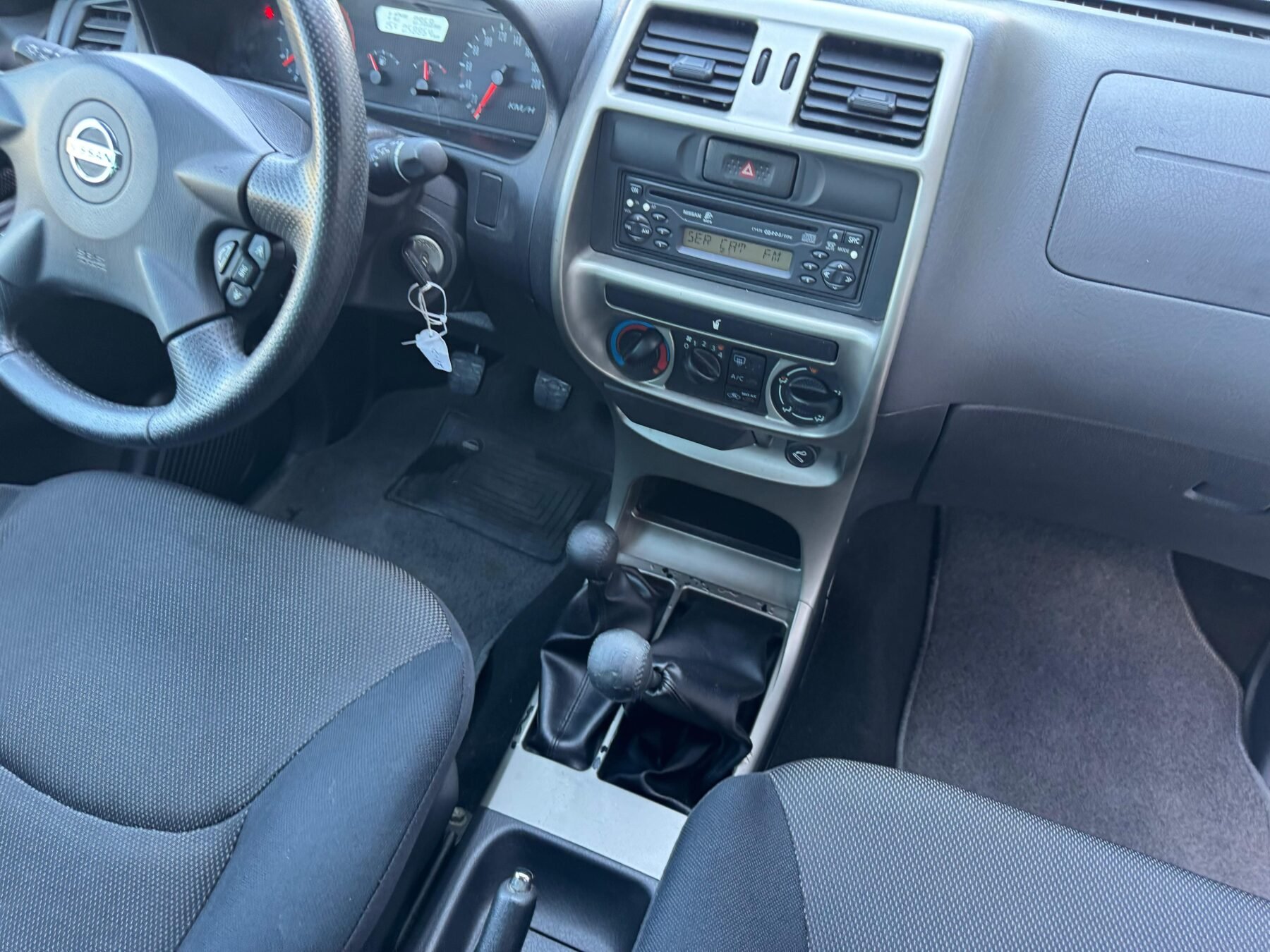 NISSAN Terrano 2.7 TDi Sport 3p