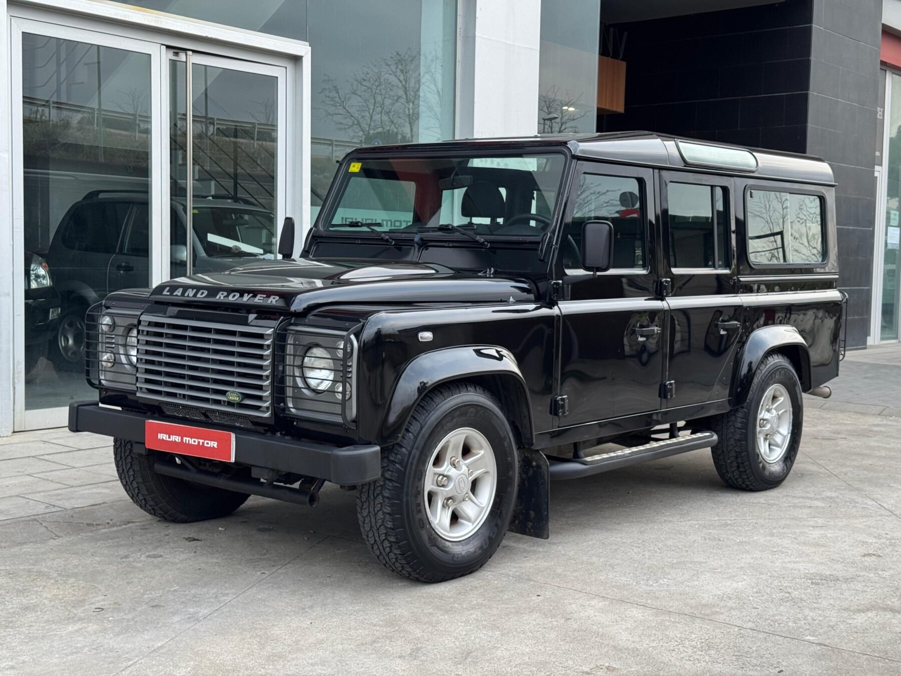 LAND-ROVER Defender 110 SW SE