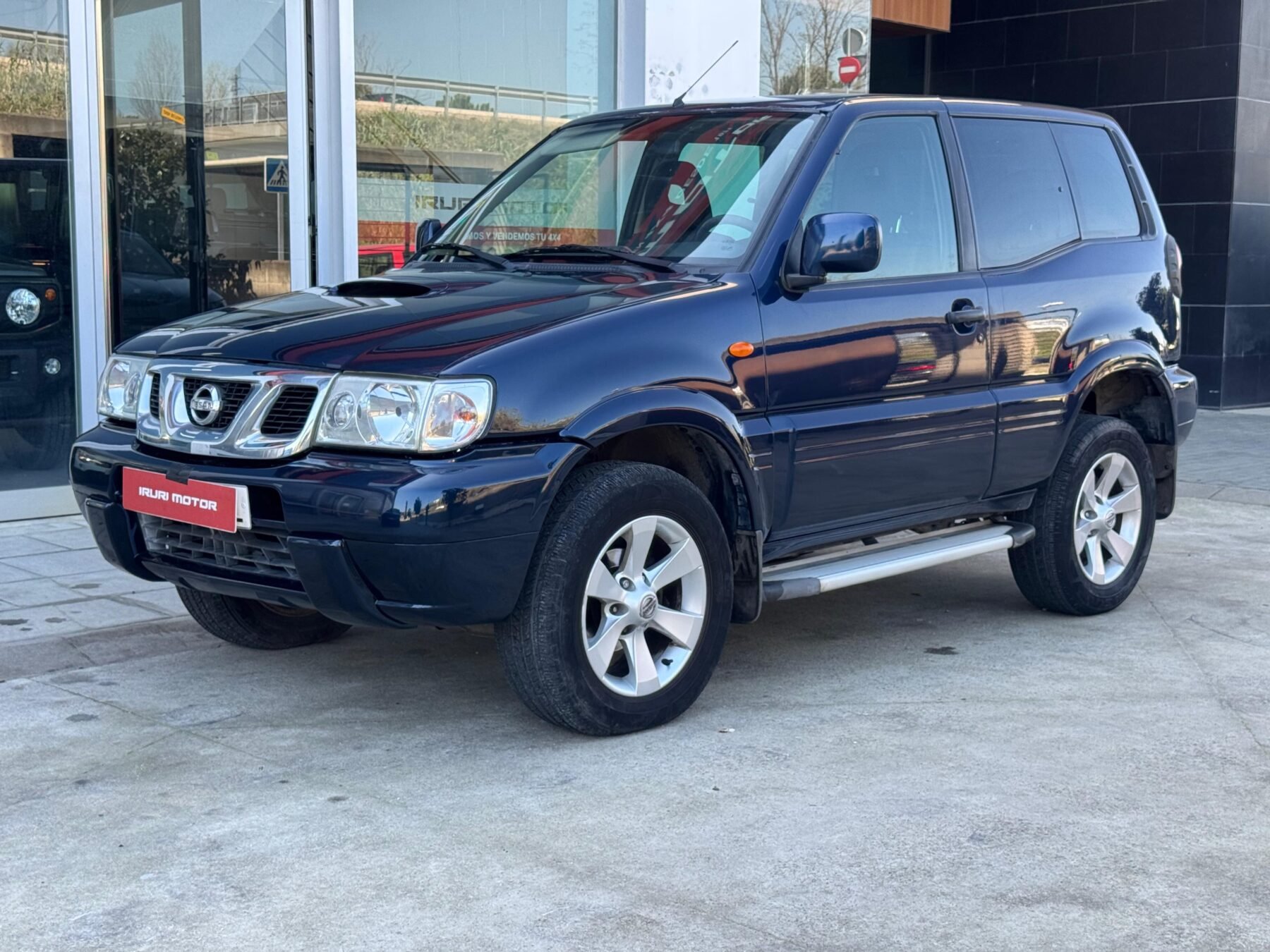 NISSAN Terrano 2.7 TDi Sport 3p