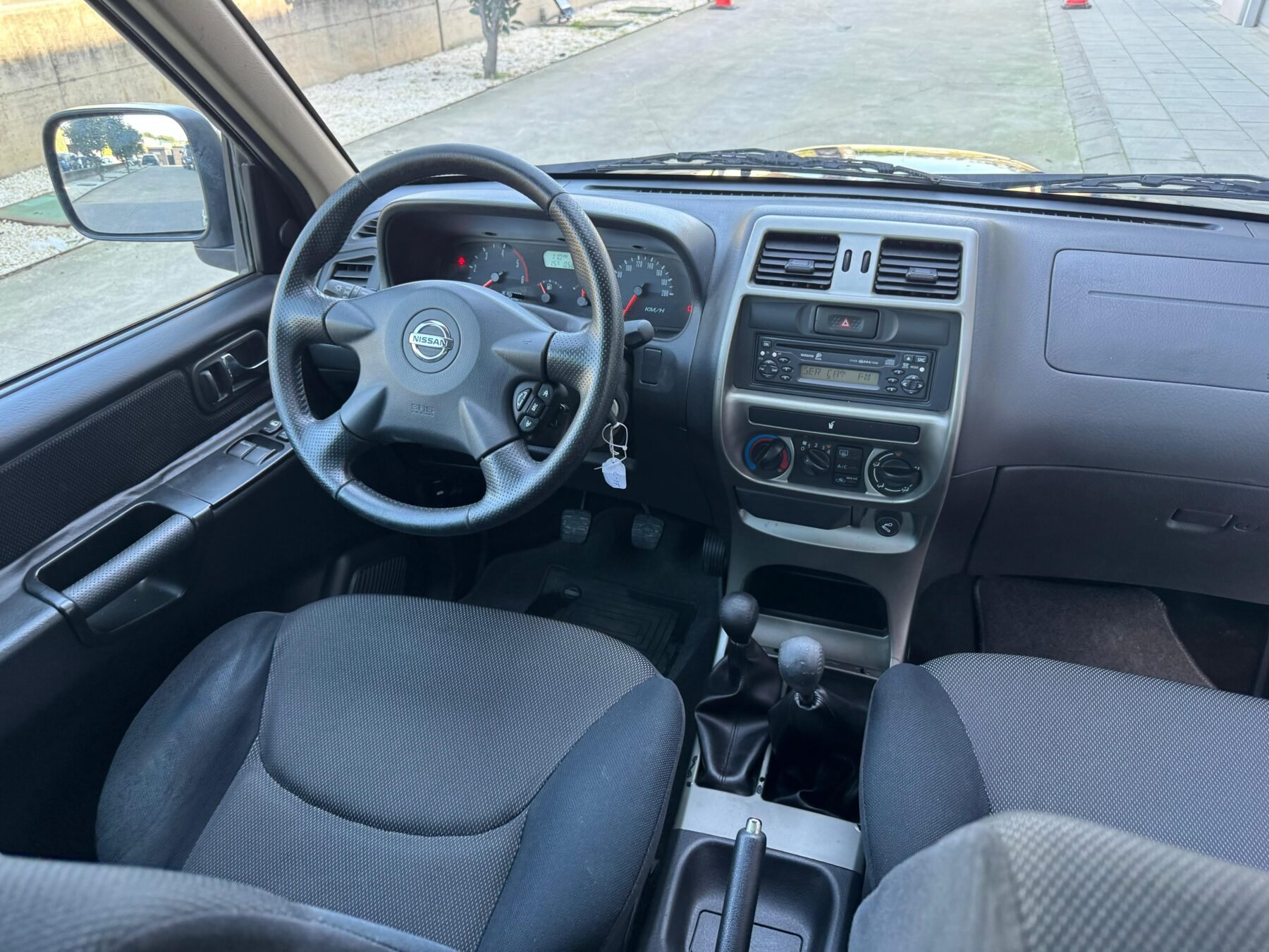 NISSAN Terrano 2.7 TDi Sport 3p