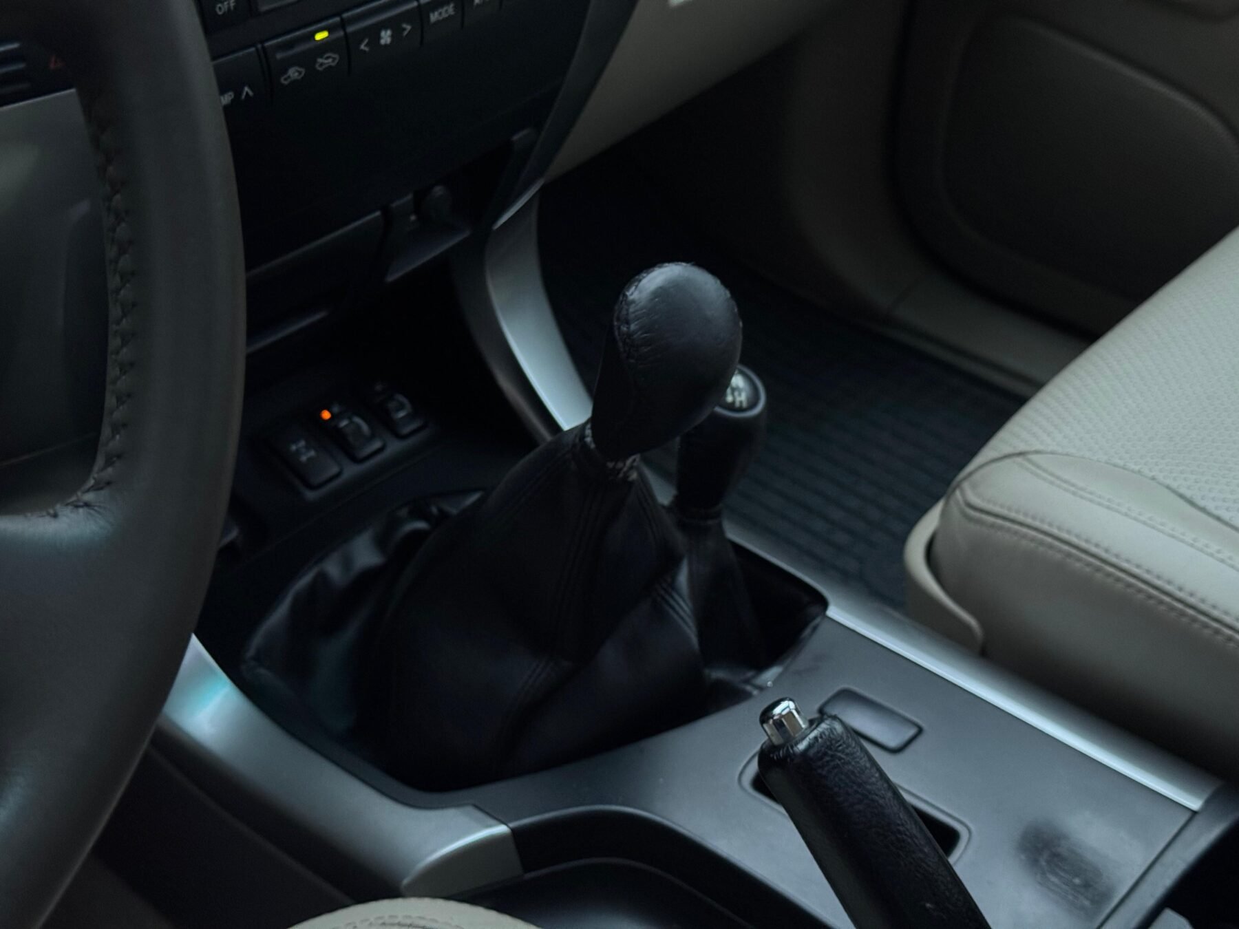 TOYOTA Land Cruiser 3.0 D4D VX