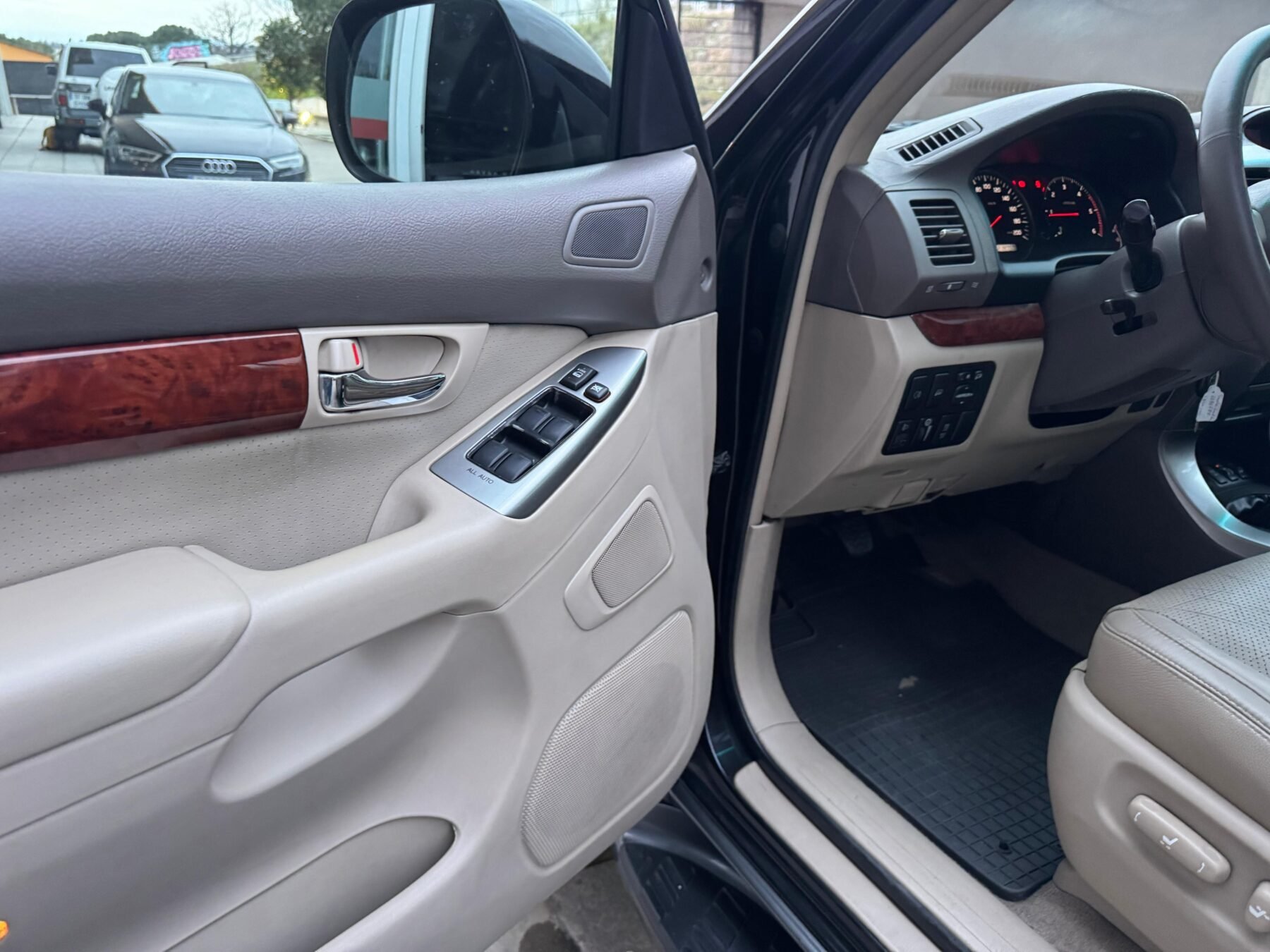 TOYOTA Land Cruiser 3.0 D4D VX