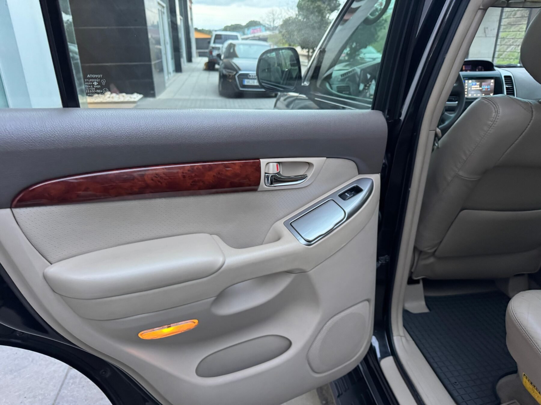 TOYOTA Land Cruiser 3.0 D4D VX