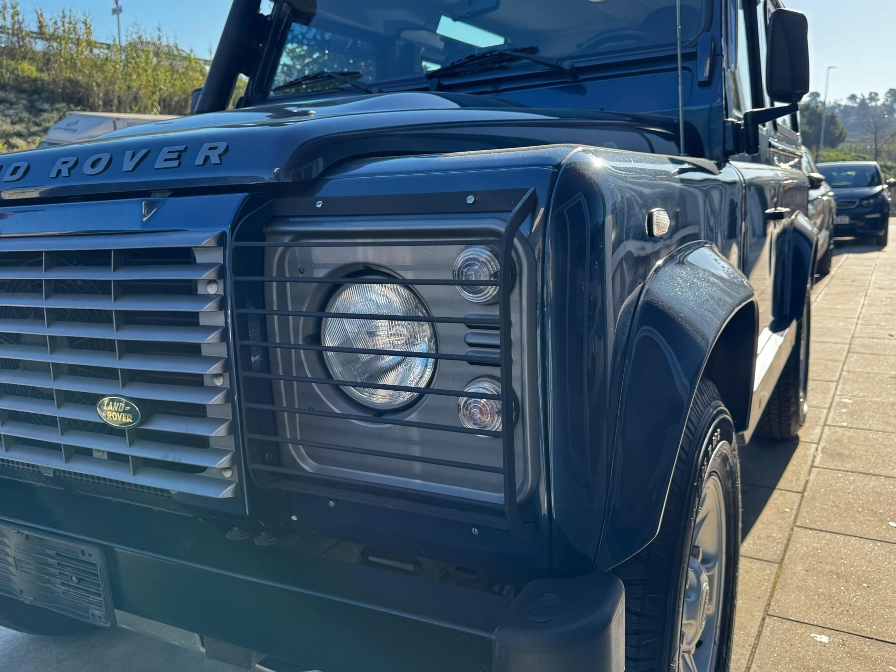 LAND-ROVER Defender 90 SW SE