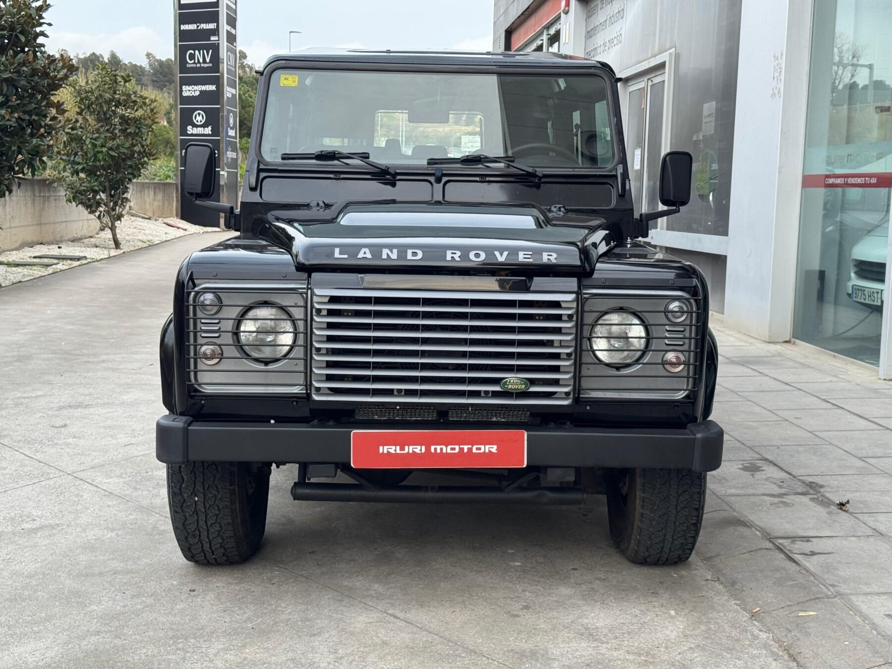LAND-ROVER Defender 110 SW SE