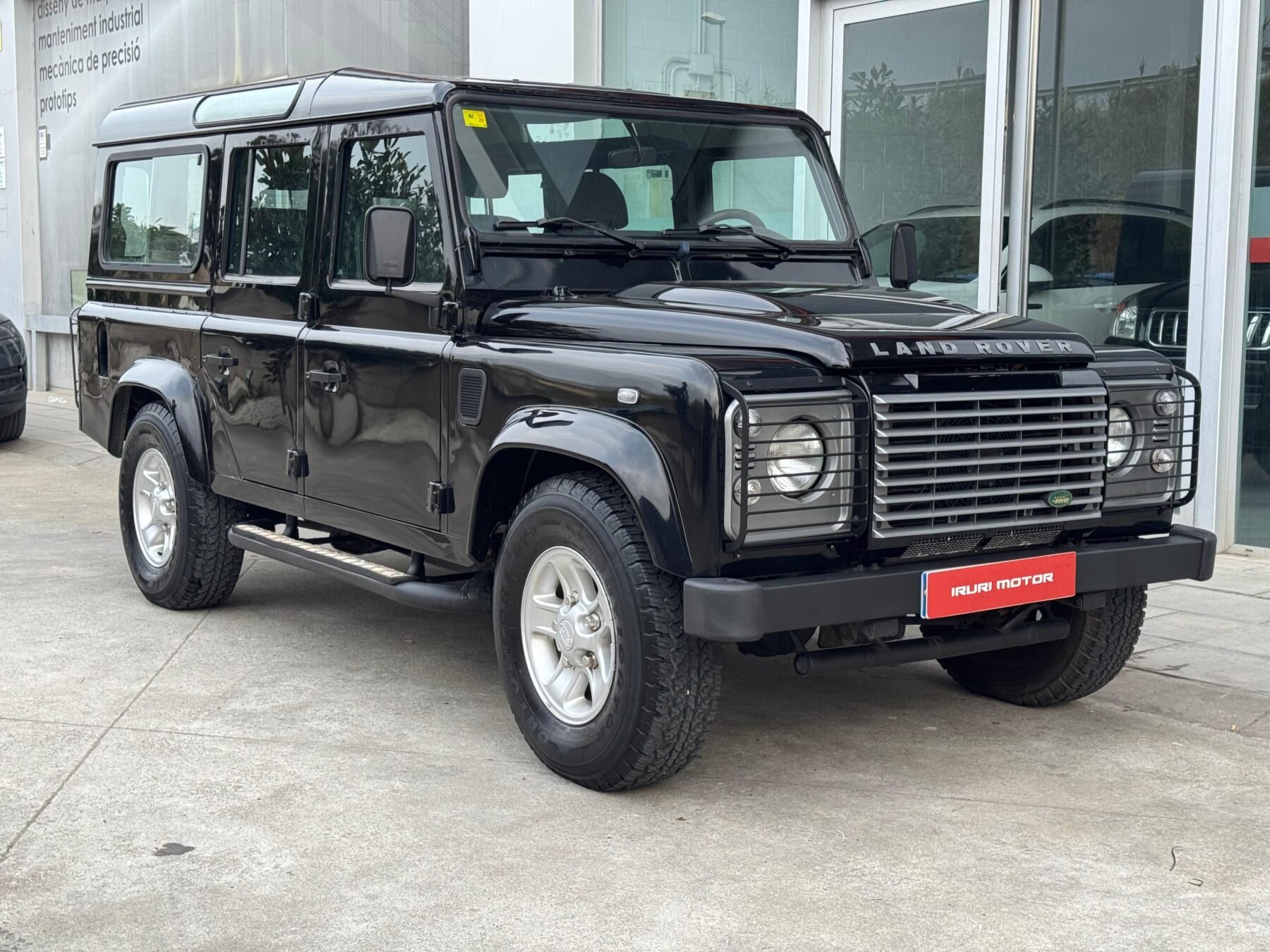 LAND-ROVER Defender 110 SW SE
