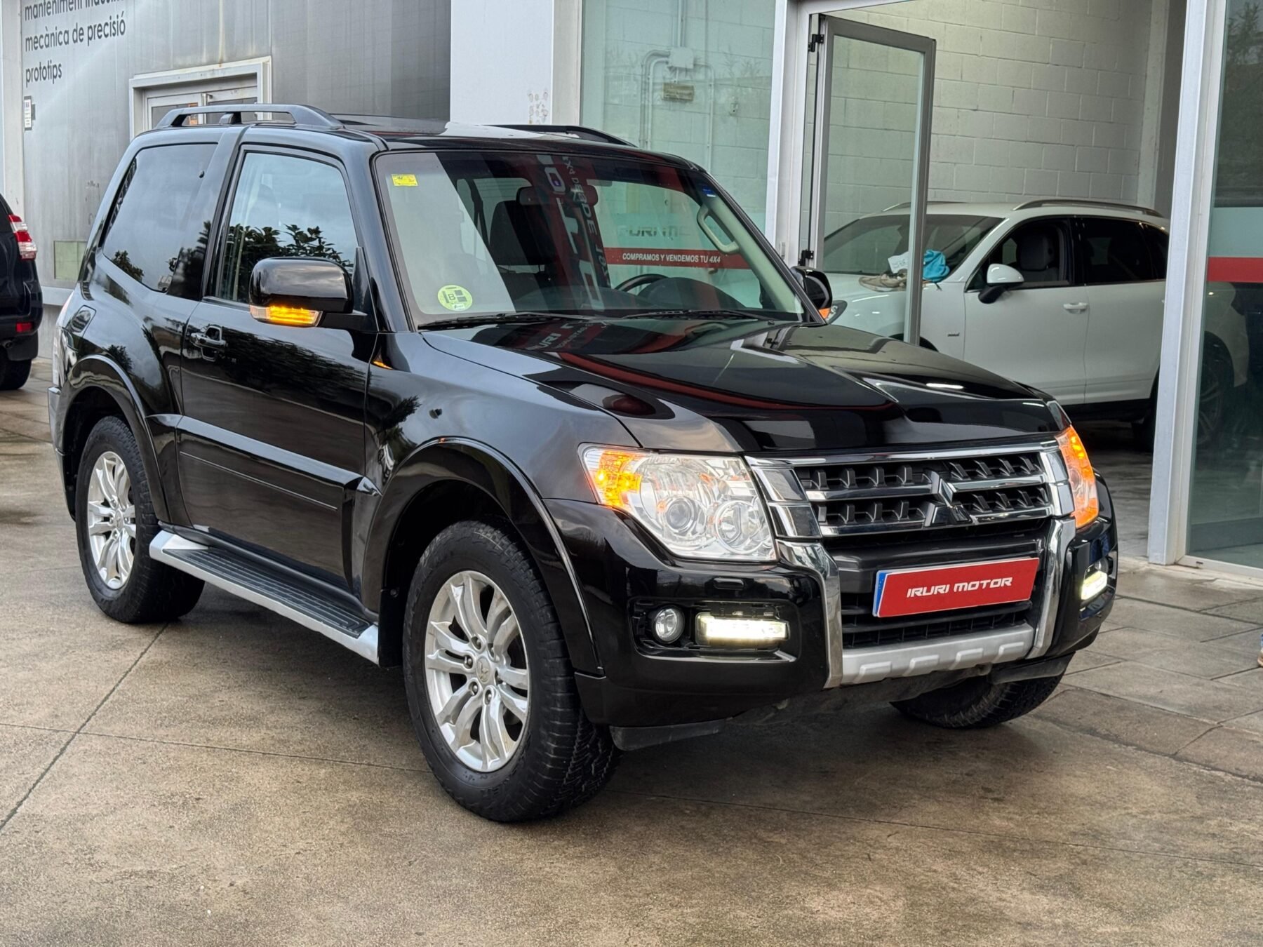 MITSUBISHI Montero 3.2 DID Kaiteki Auto