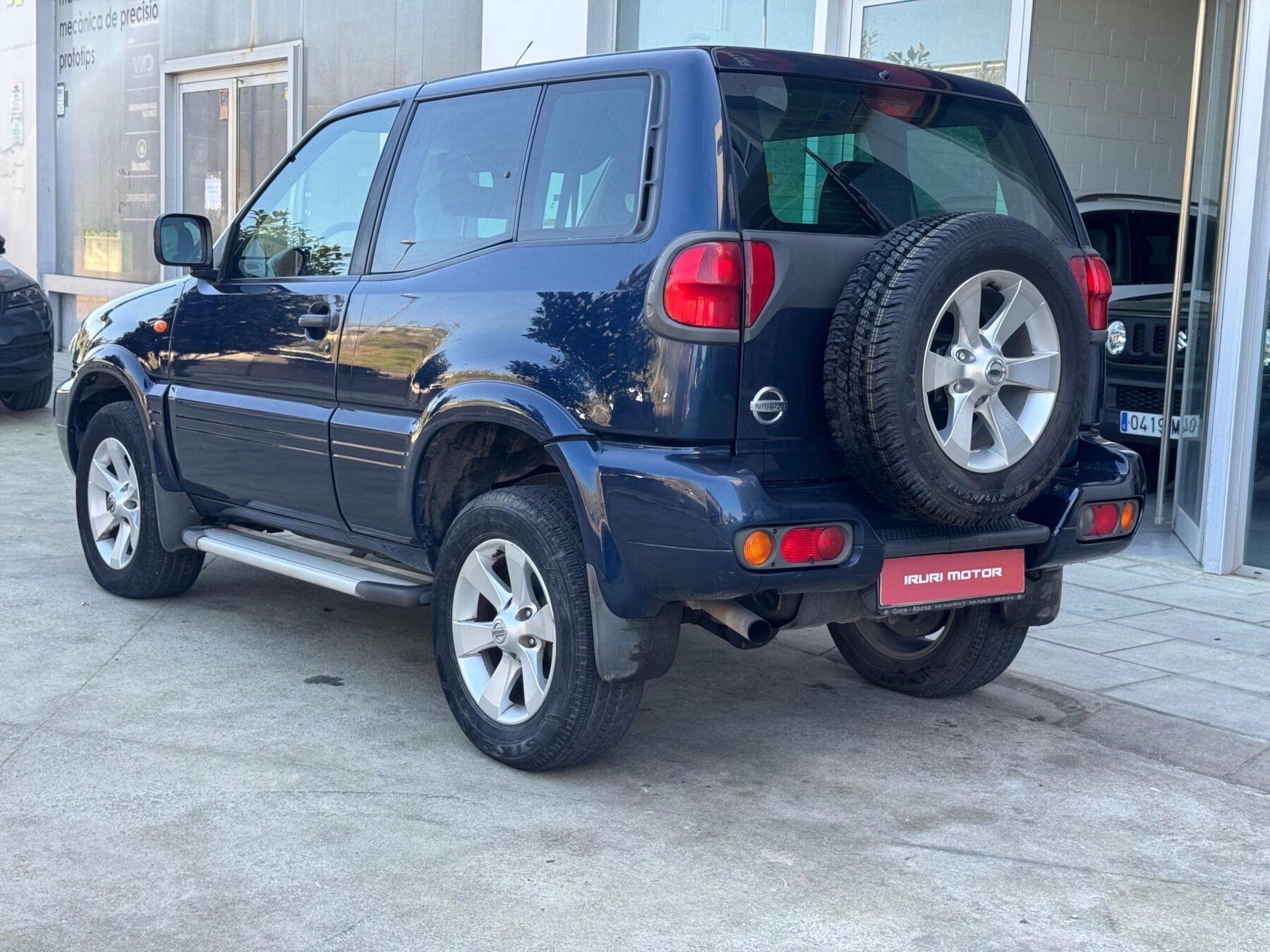NISSAN Terrano 2.7 TDi Sport 3p