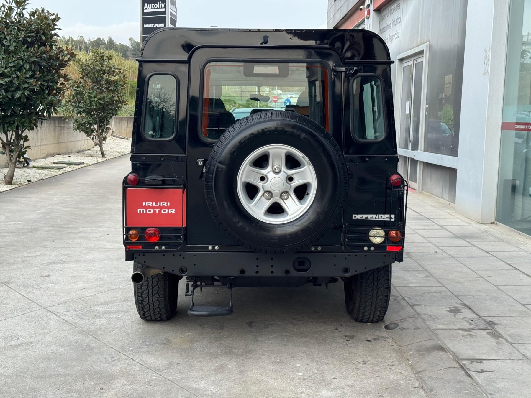 LAND-ROVER Defender 110 SW SE