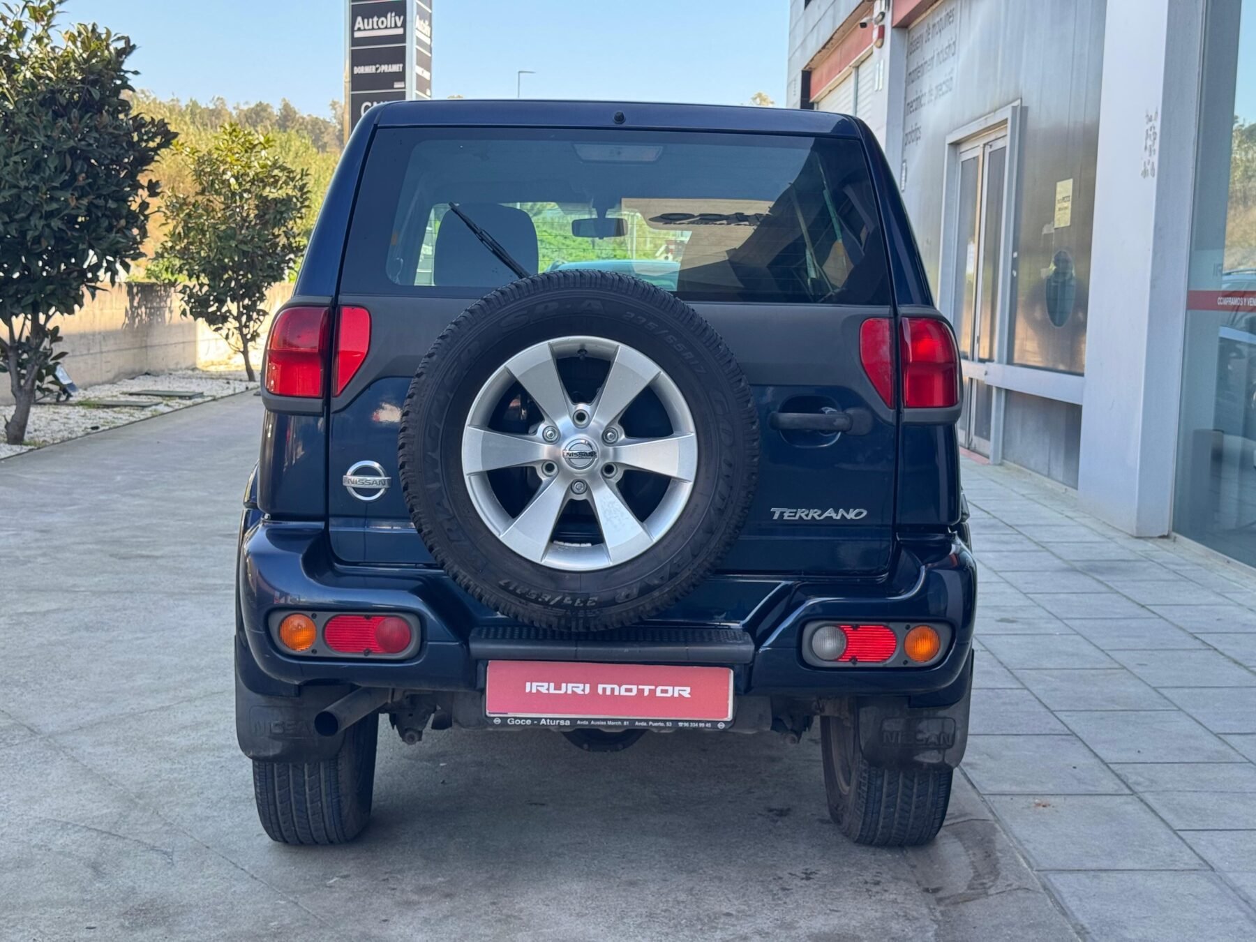 NISSAN Terrano 2.7 TDi Sport 3p