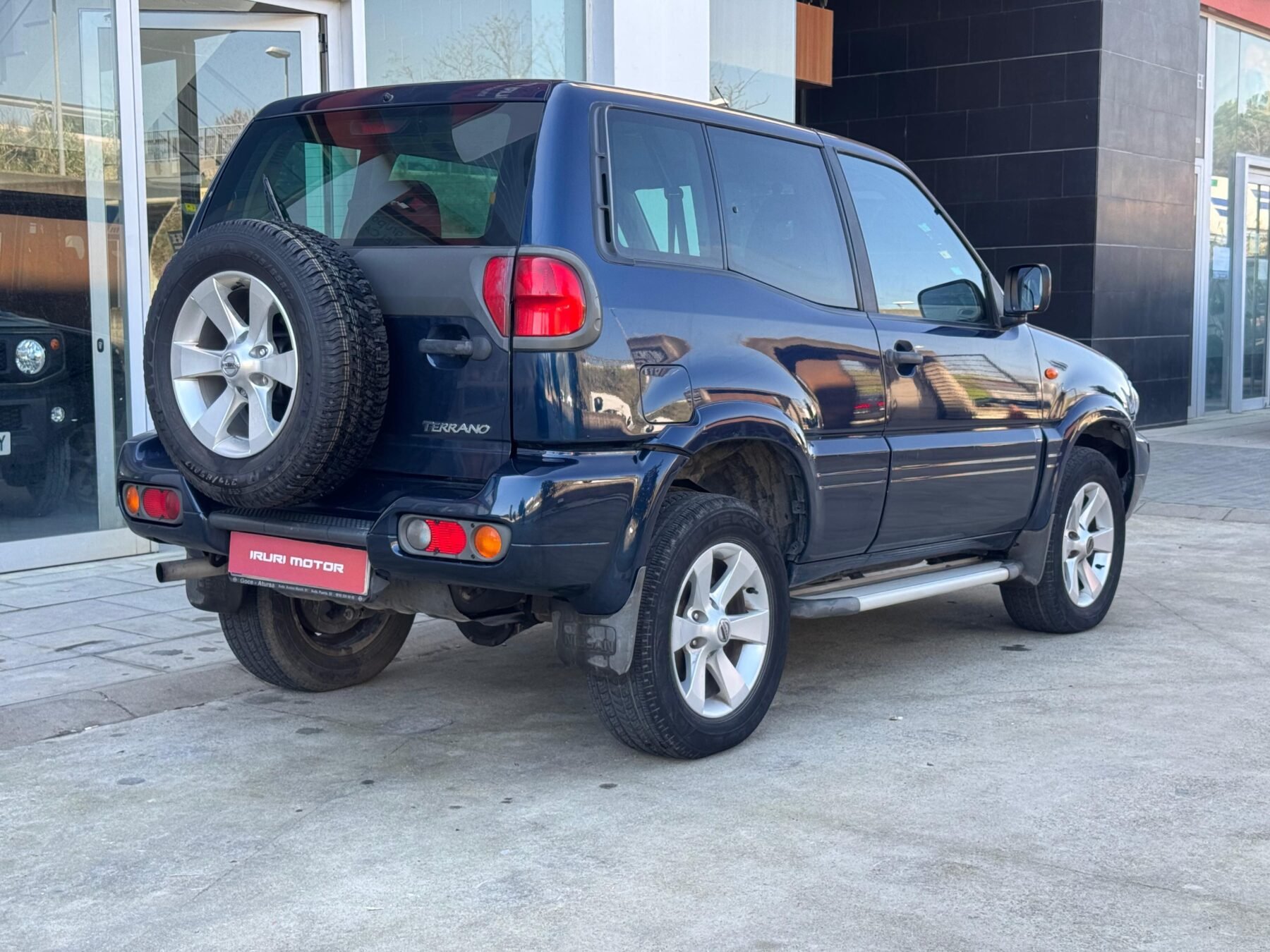 NISSAN Terrano 2.7 TDi Sport 3p