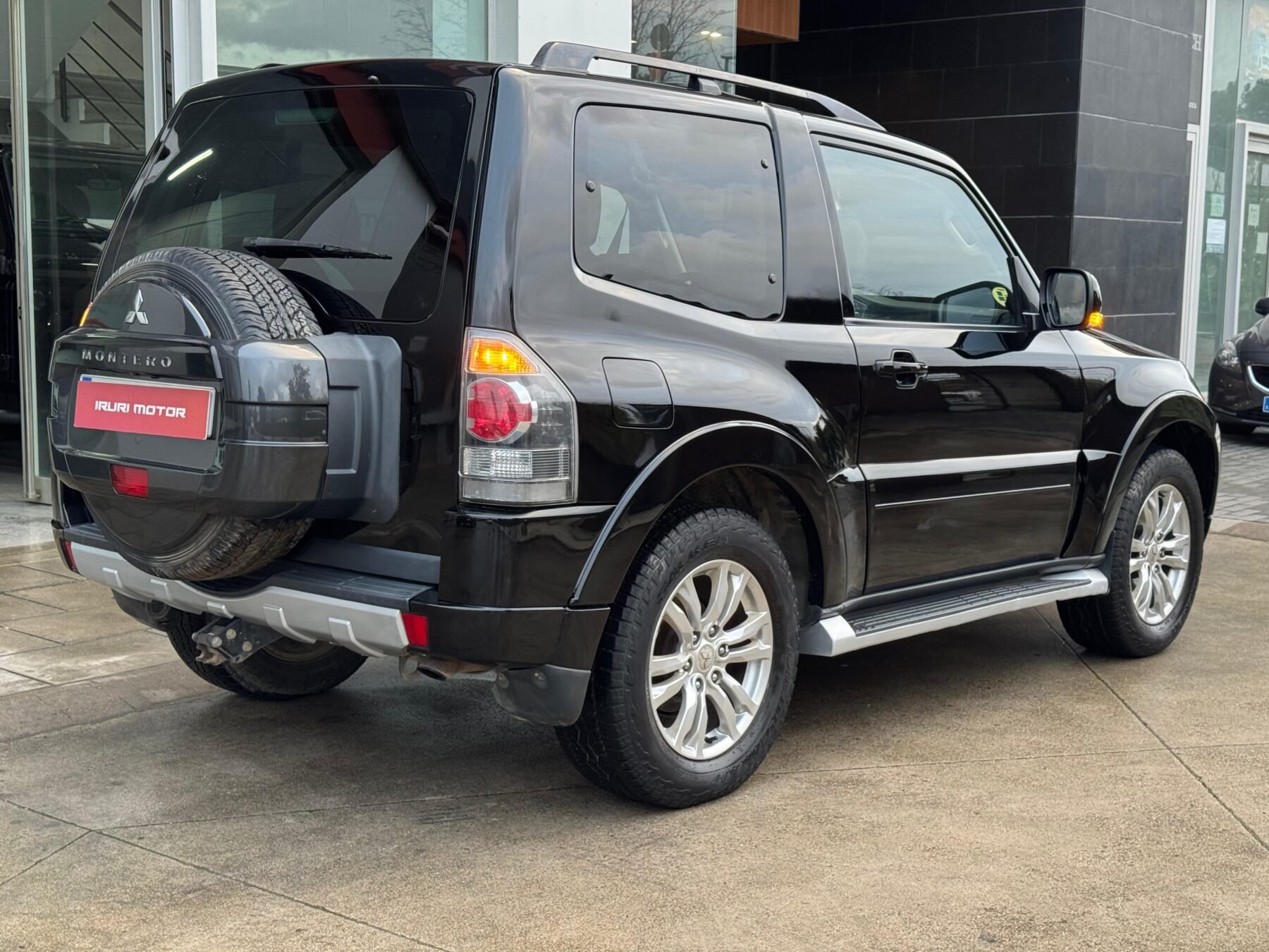 MITSUBISHI Montero 3.2 DID Kaiteki Auto