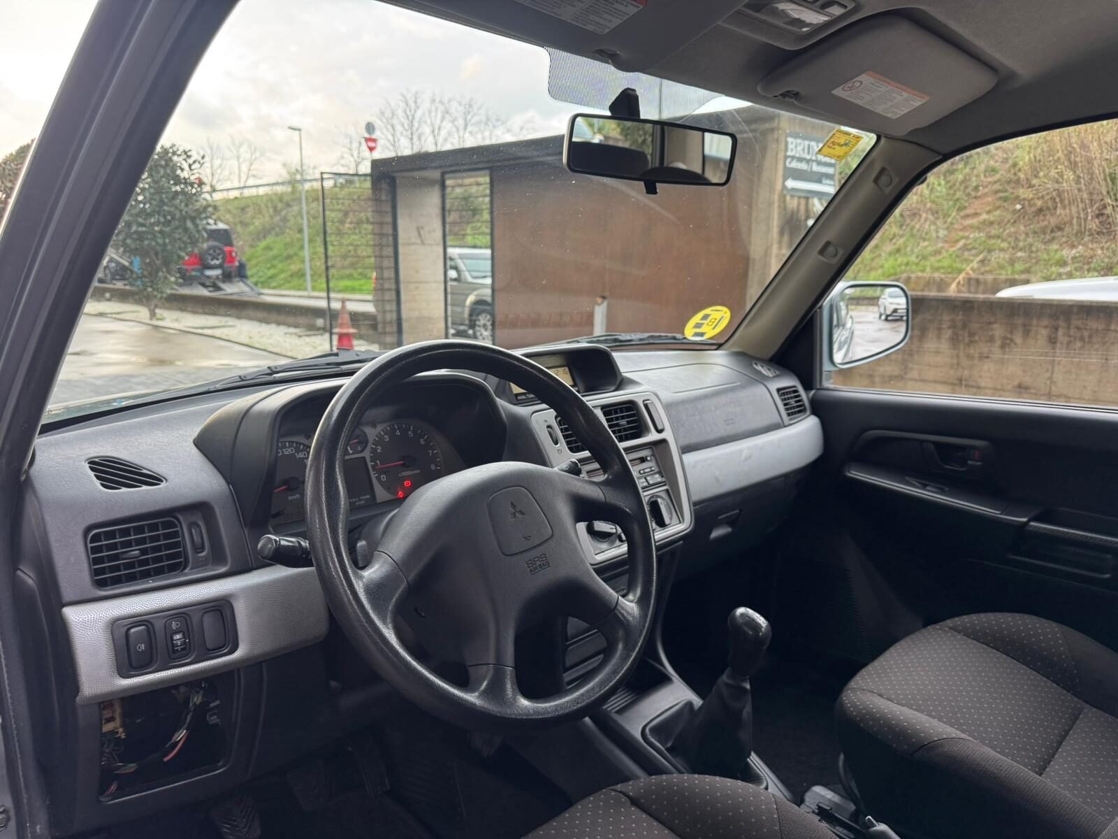 MITSUBISHI Montero iO 1.8 MPI