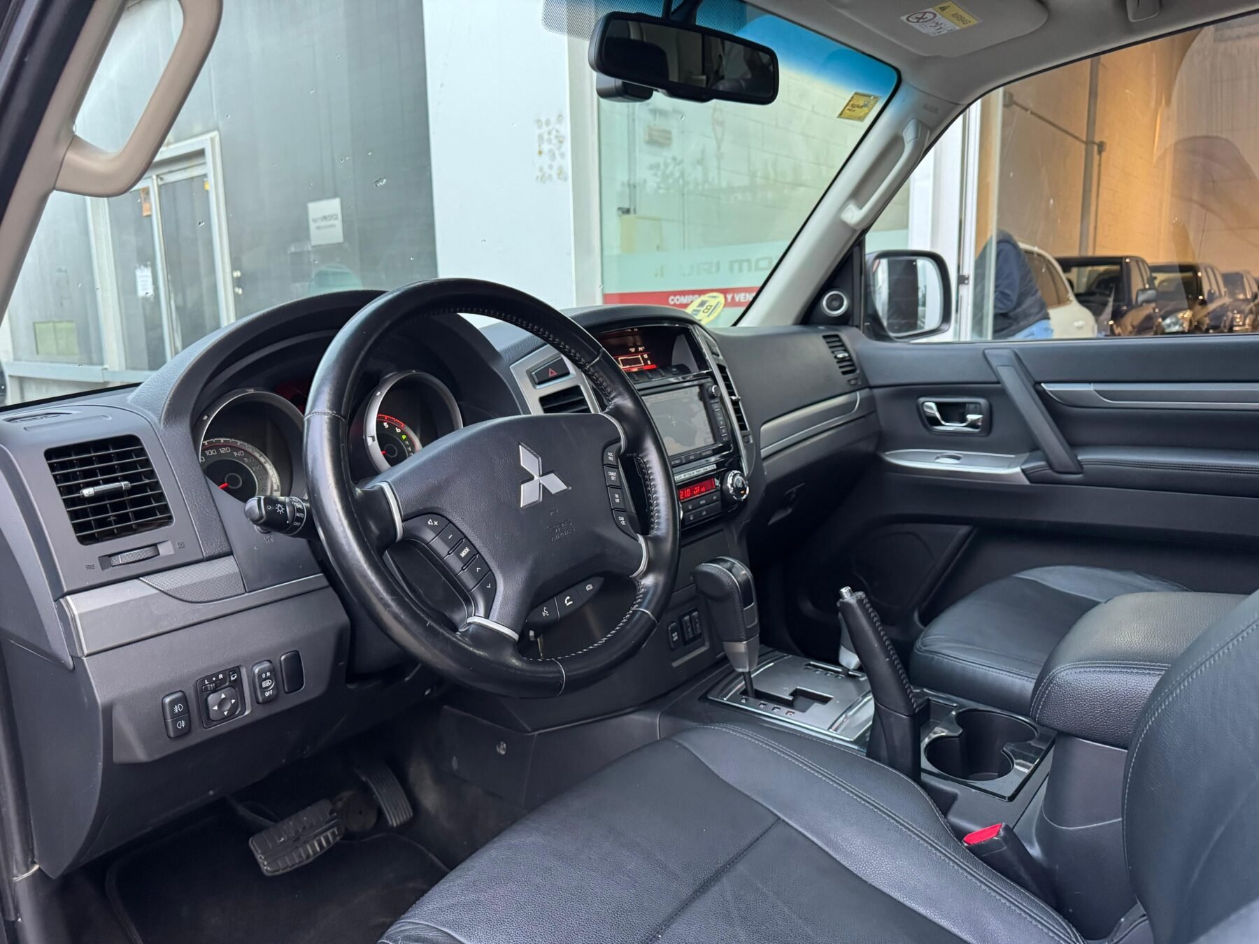 MITSUBISHI Montero 3.2 DID Kaiteki Auto