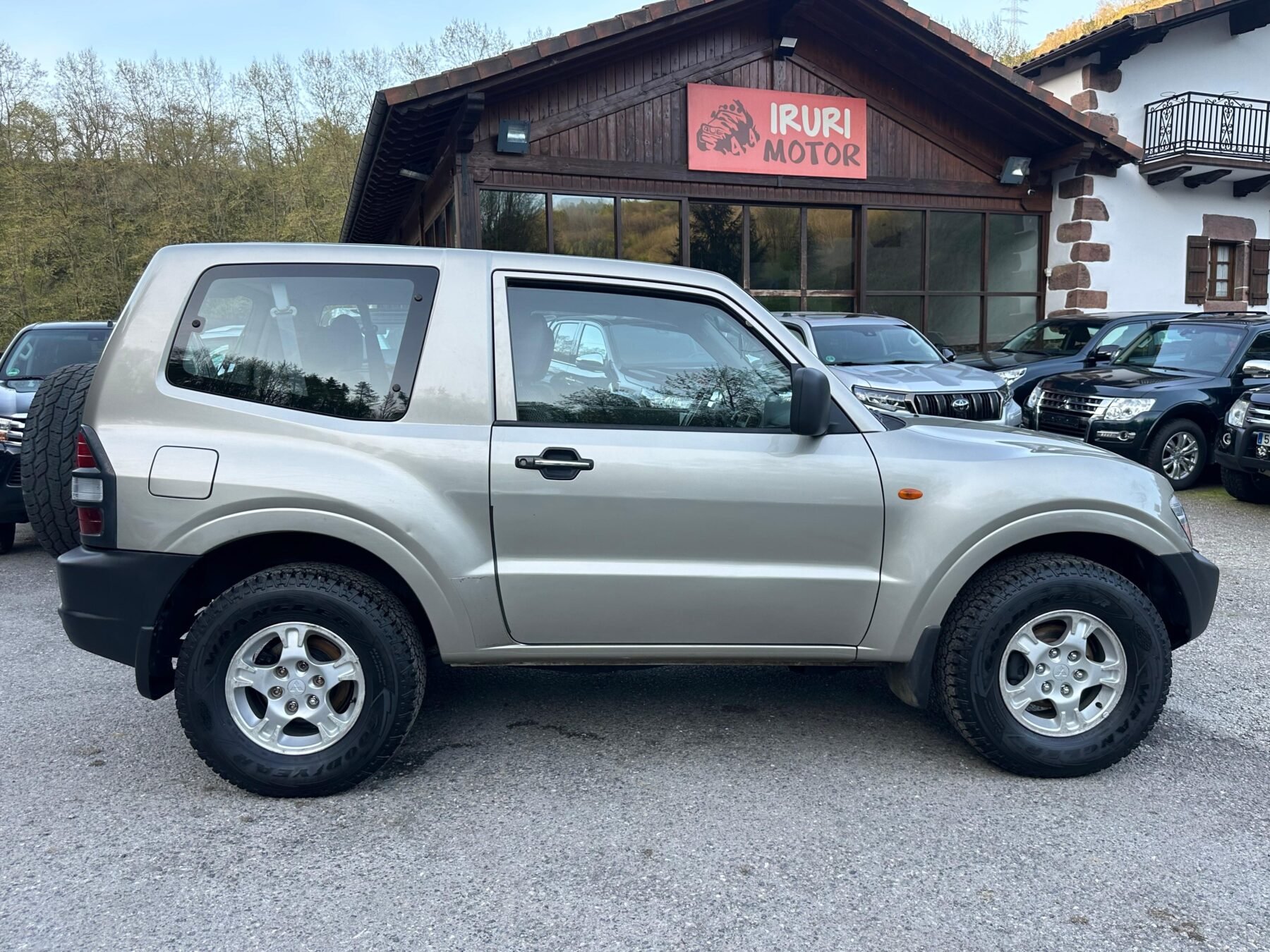MITSUBISHI Montero 3.2 DID GLX