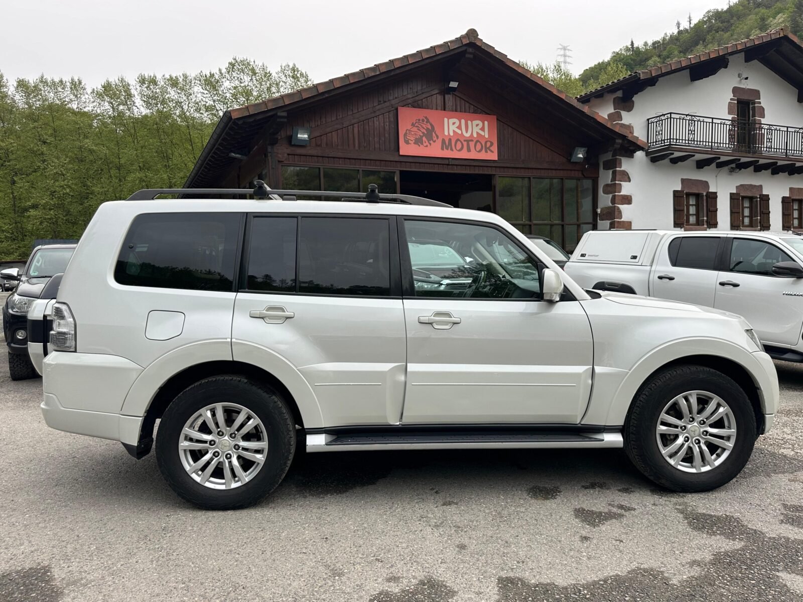 MITSUBISHI Montero 3.2 DID Kaiteki Auto