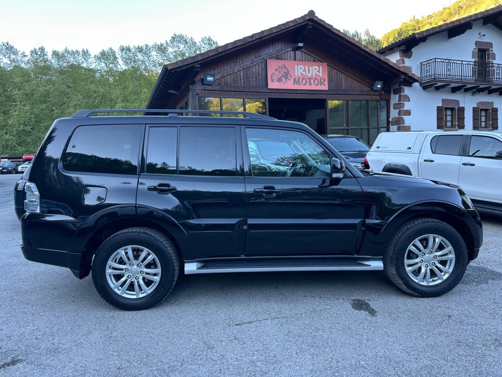 MITSUBISHI Montero 3.2 DID Kaiteki Auto