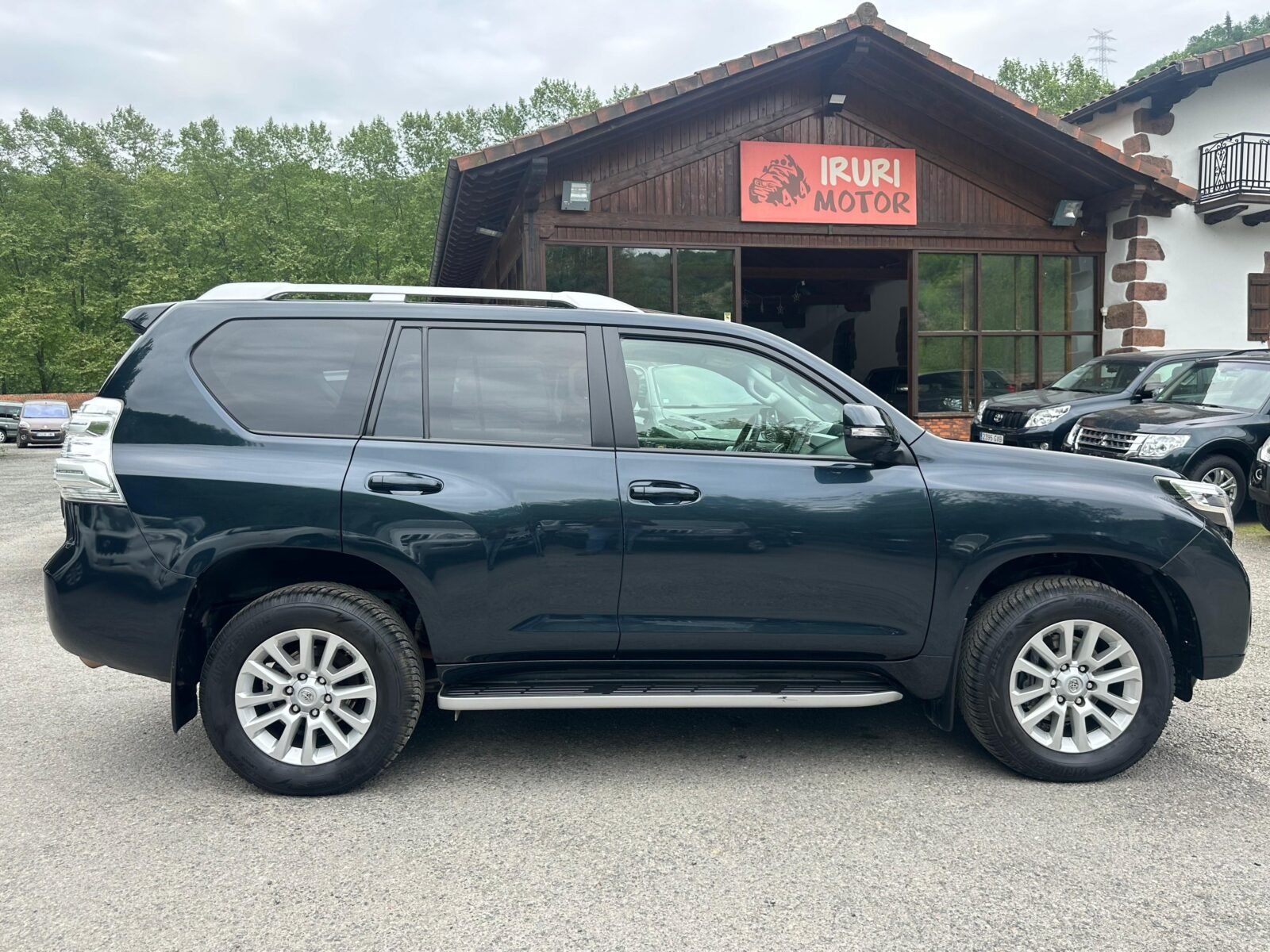 TOYOTA Land Cruiser 2.8 D4D LIMITED AUTO