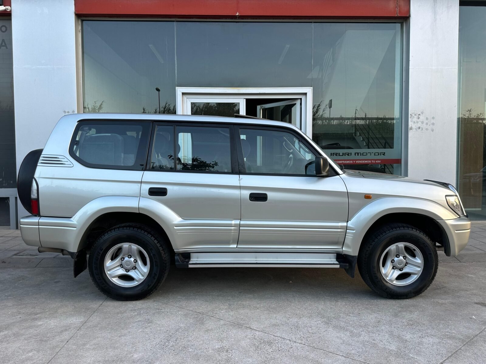 TOYOTA Land Cruiser 90 3.0 TD VX