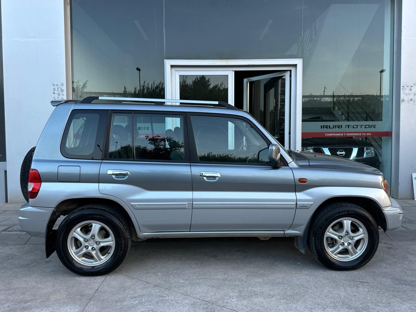 MITSUBISHI Montero iO 2.0 GDI