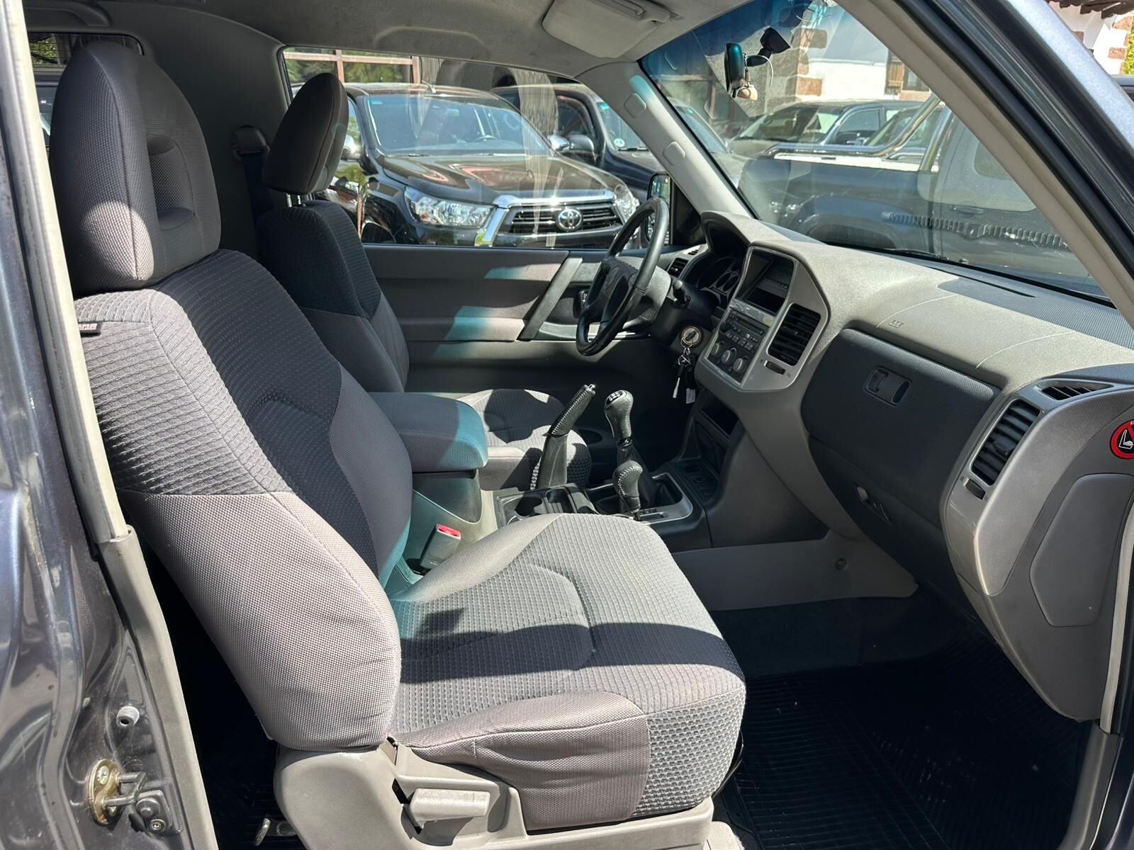 MITSUBISHI Montero 3.2 DID Intense