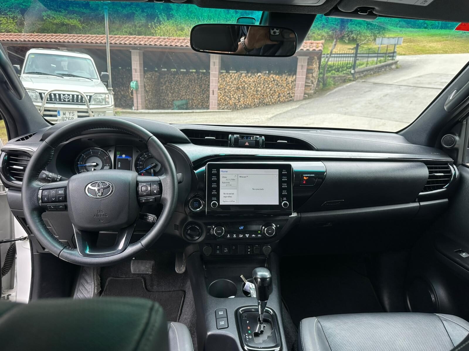 TOYOTA Hilux 2.8 D4D 150kW C. Doble Invincible AT