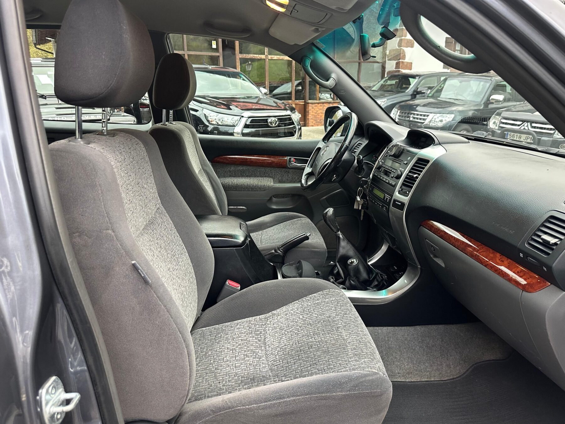 TOYOTA Land Cruiser 3.0 D4D 173CV VX