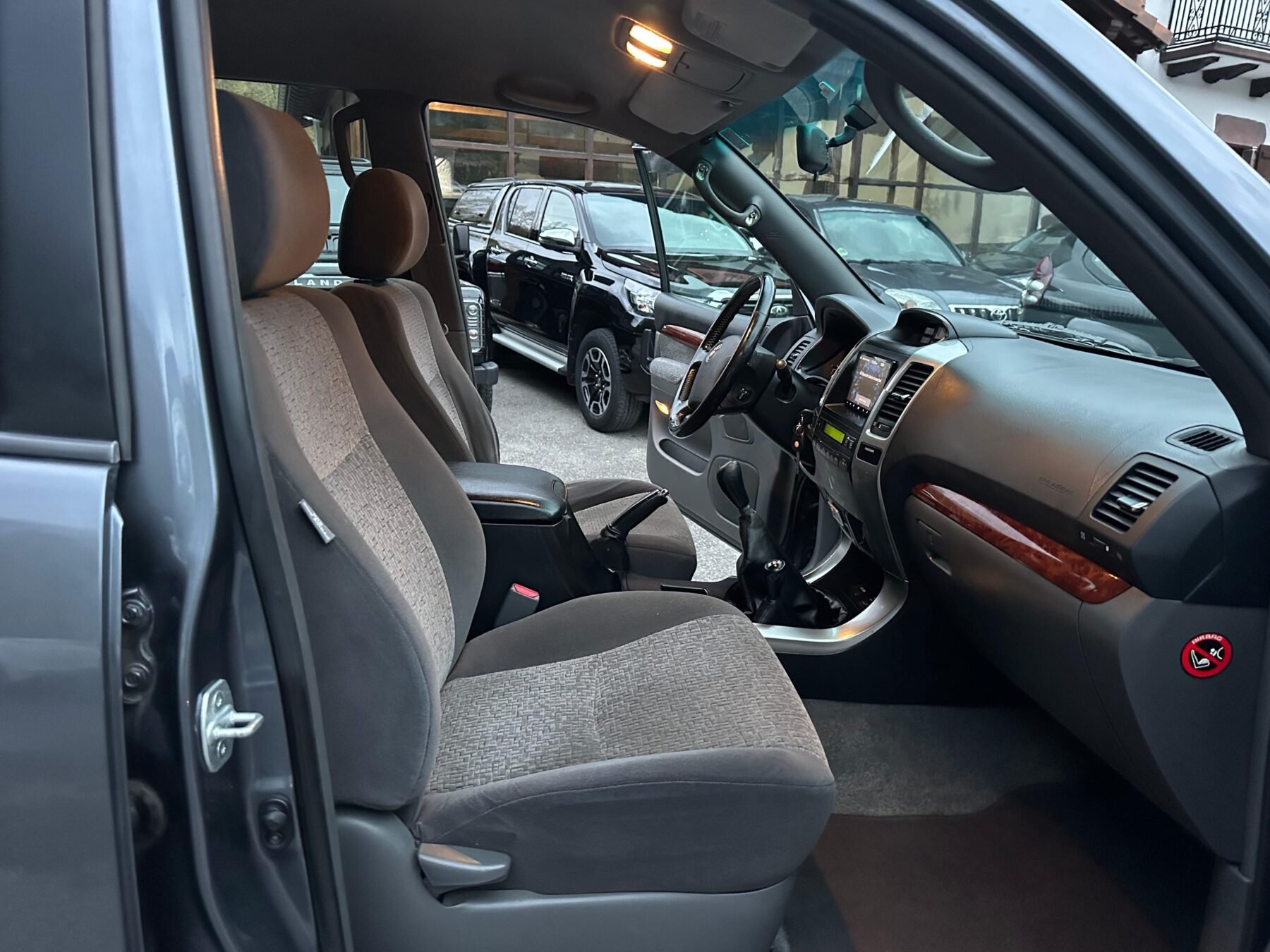 TOYOTA Land Cruiser 3.0 D4D VX