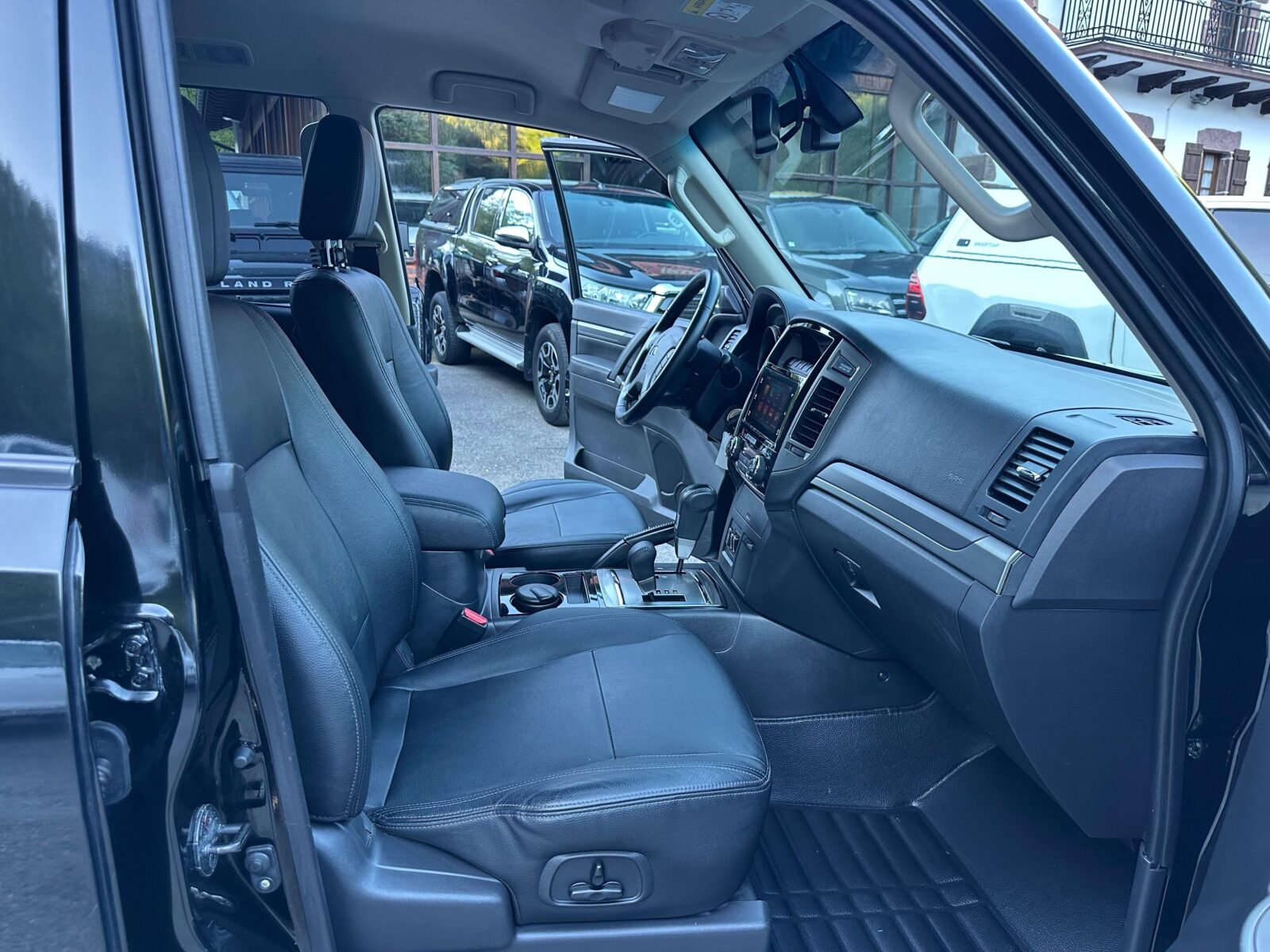 MITSUBISHI Montero 3.2 DID Kaiteki Auto