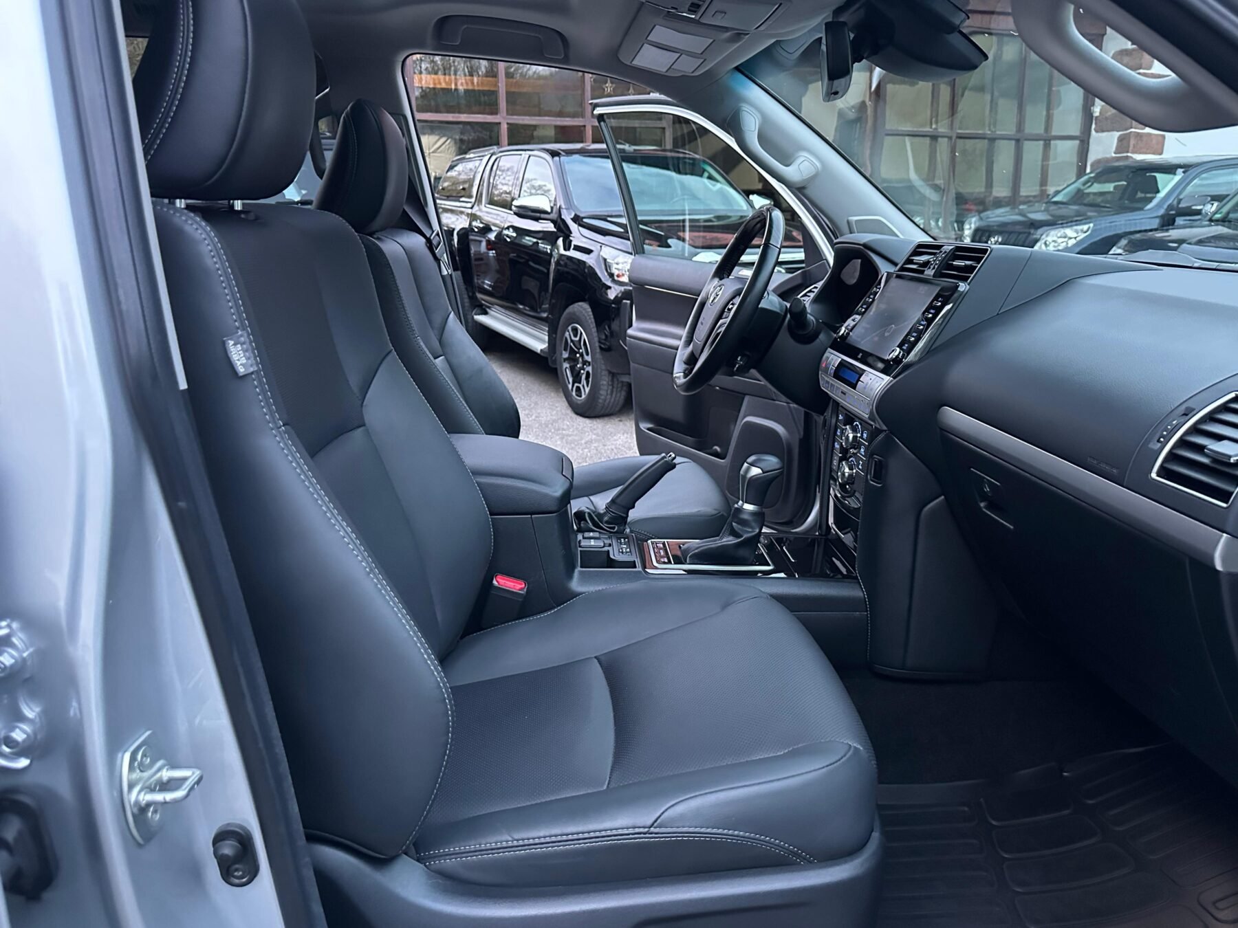 TOYOTA Land Cruiser 2.8 D4D LIMITED AUTO