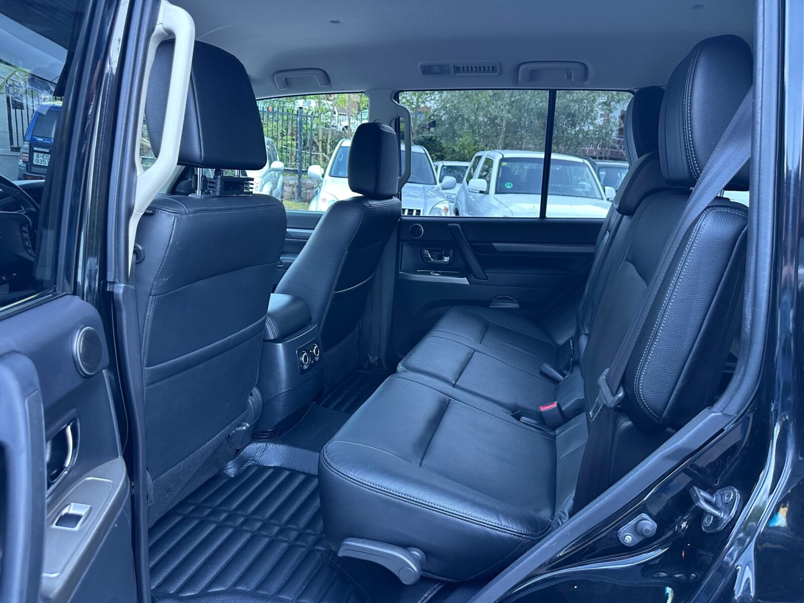 MITSUBISHI Montero 3.2 DID Kaiteki Auto