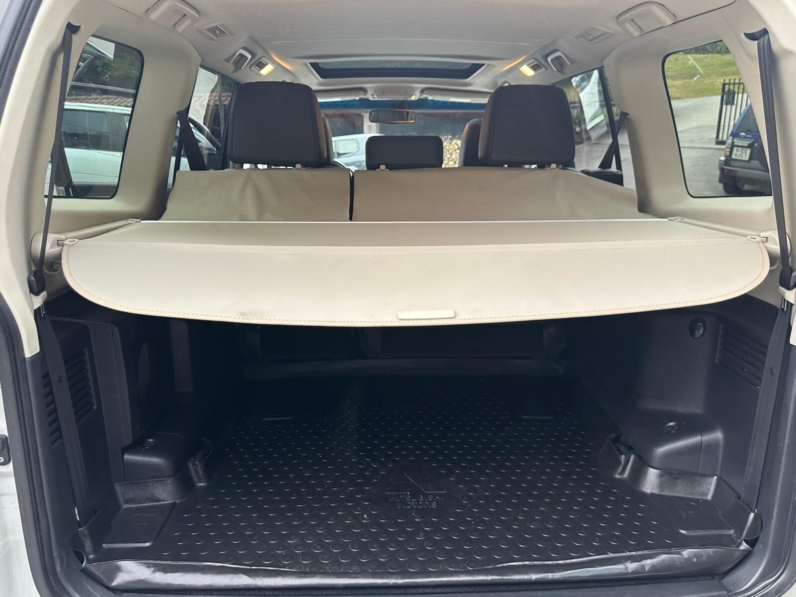 MITSUBISHI Montero 3.2 DID Kaiteki Auto