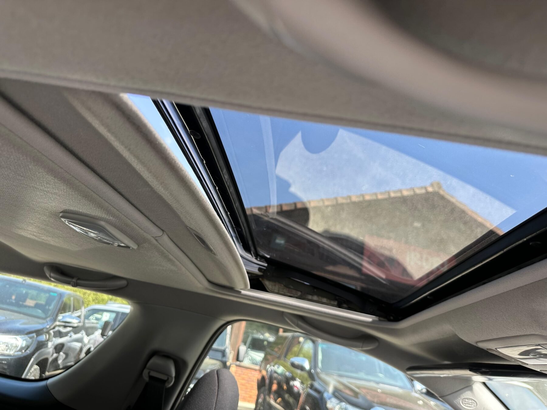 TOYOTA Rav4 2.0 D4D Sol 4X4