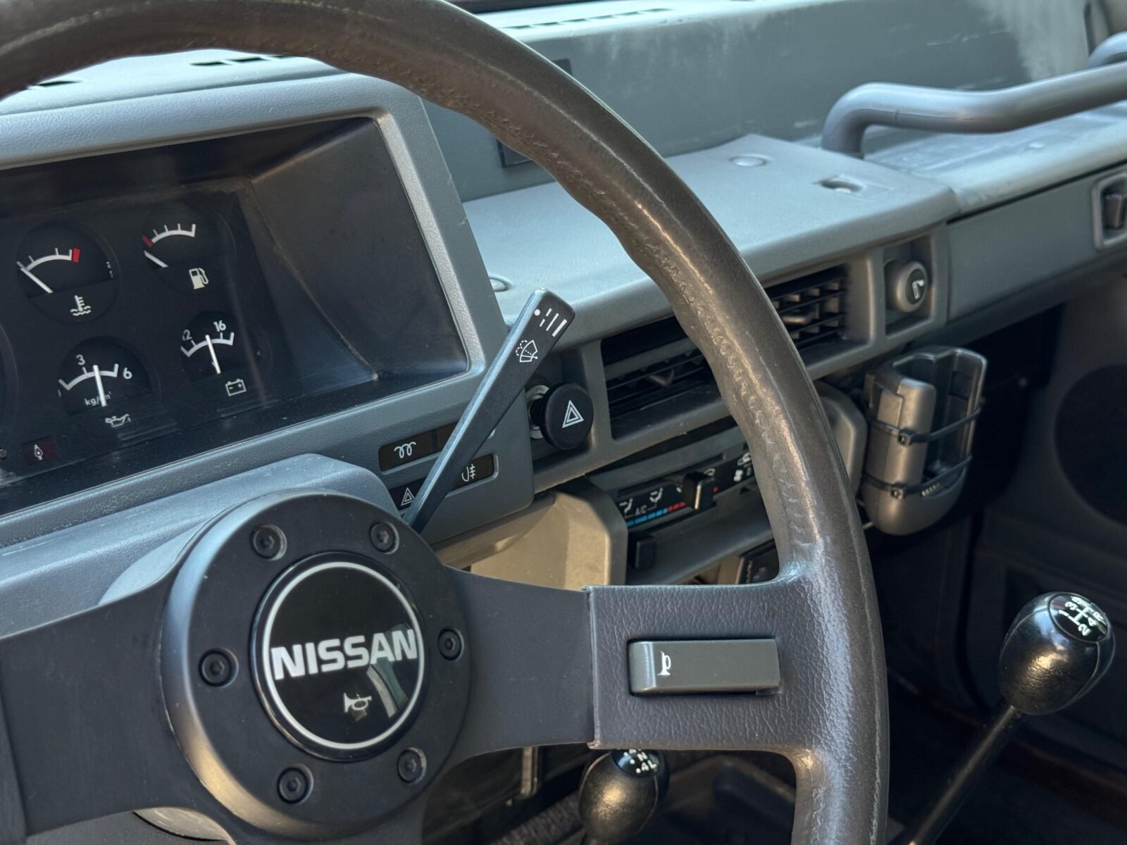 NISSAN Patrol WAGON TD TOP LINE 6 CIL