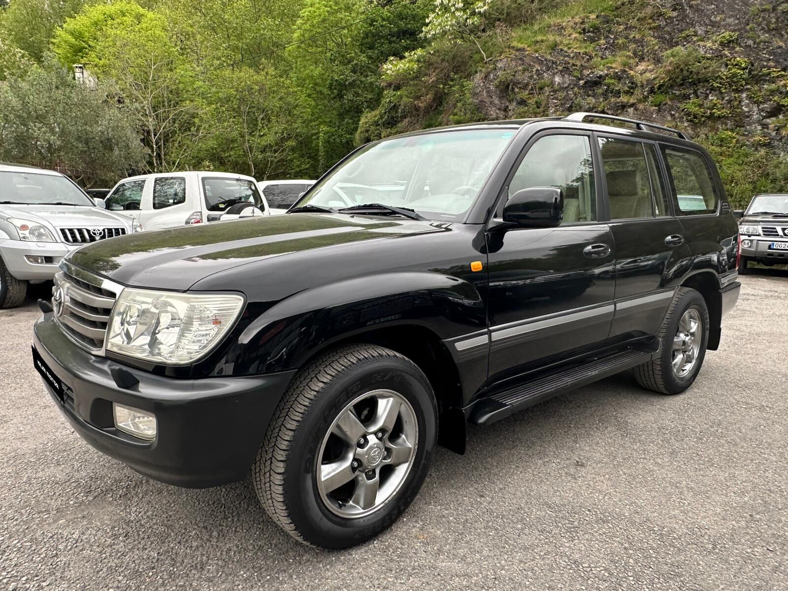 TOYOTA Land Cruiser 100 4.7 V8 VX AUTO CUERO Navegador