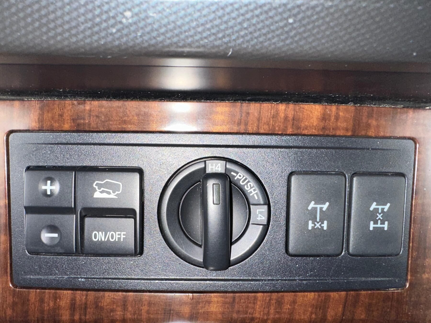 TOYOTA Land Cruiser 3.0 D4D LIMITED AUTO