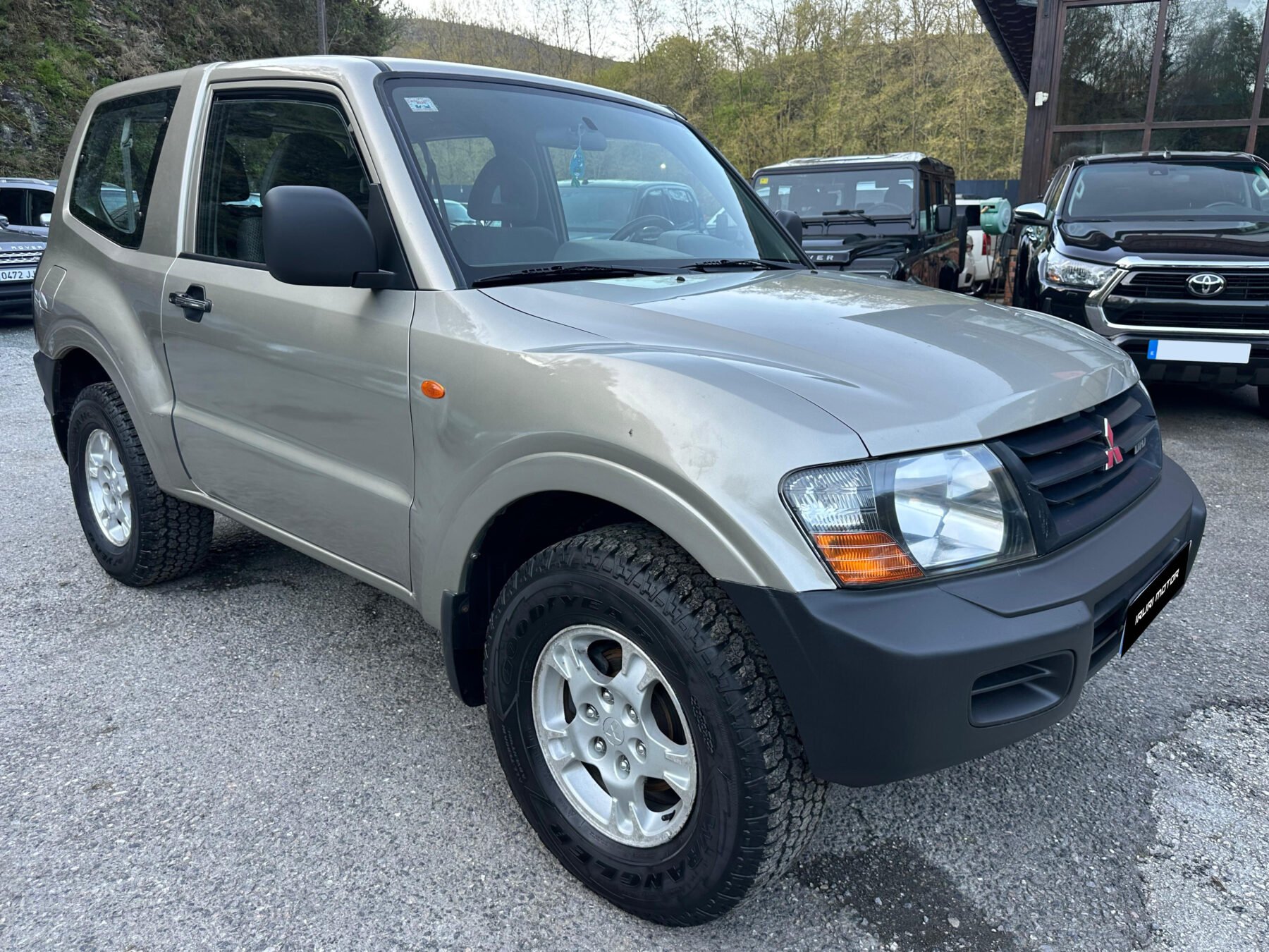 MITSUBISHI Montero 3.2 DID GLX