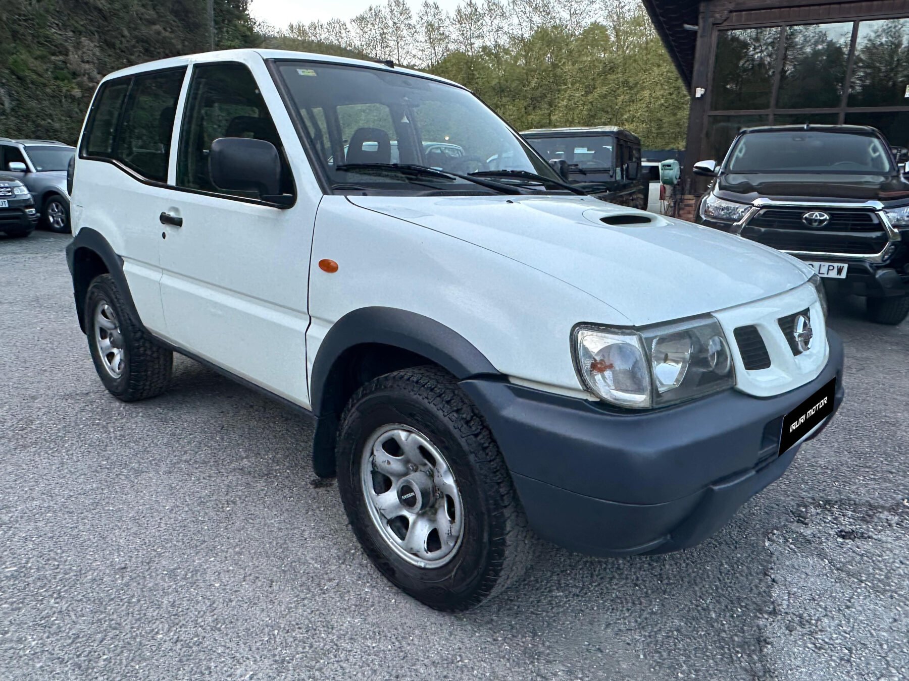 NISSAN Terrano 2.7 TDi Comfort 3p