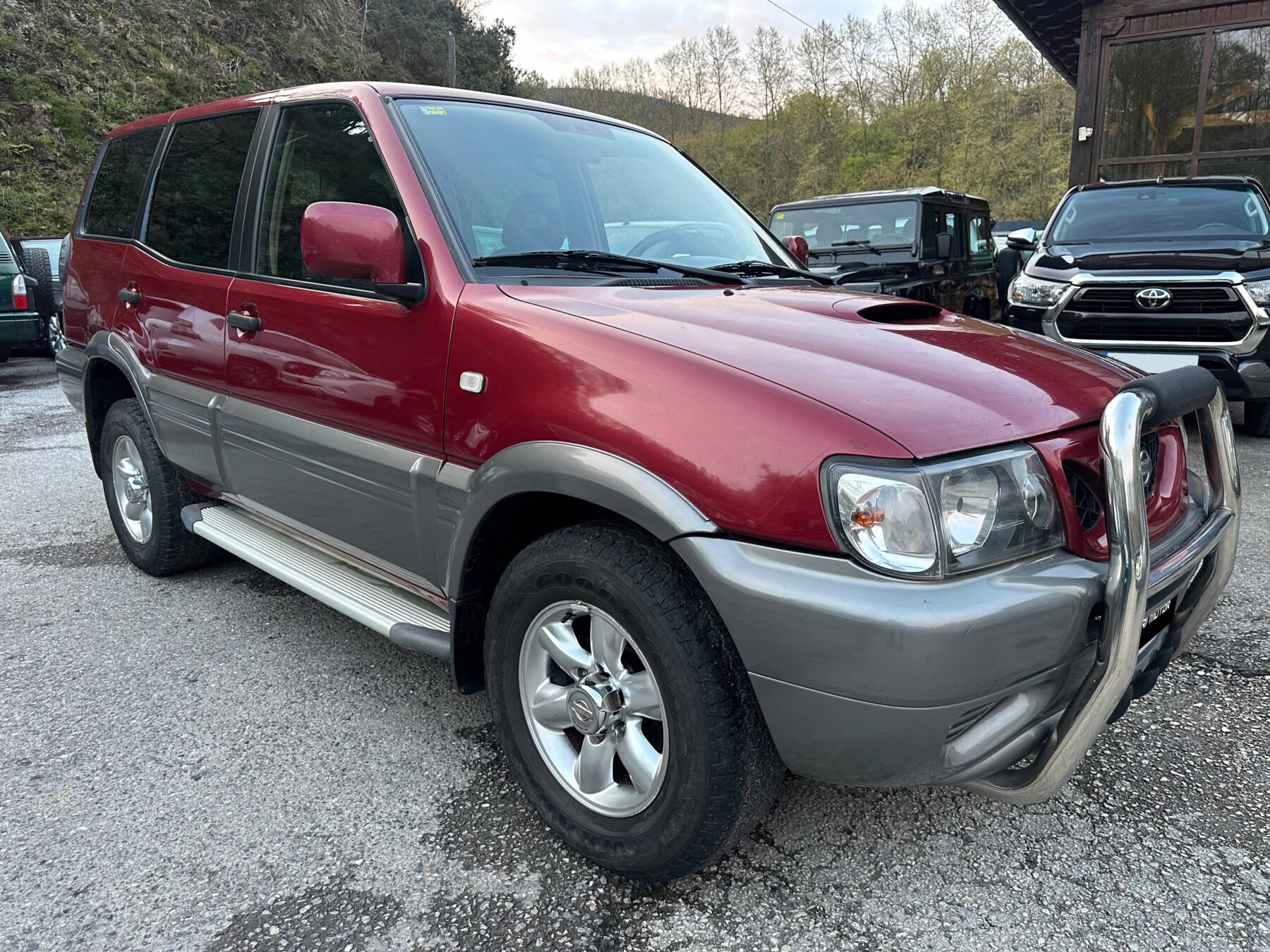 NISSAN Terrano II 2.7 TDi Elegance 5p