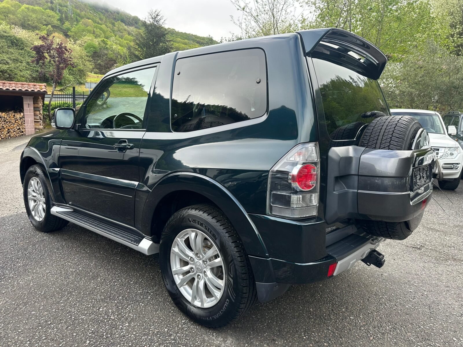 MITSUBISHI Montero 3.2 DID Spirit