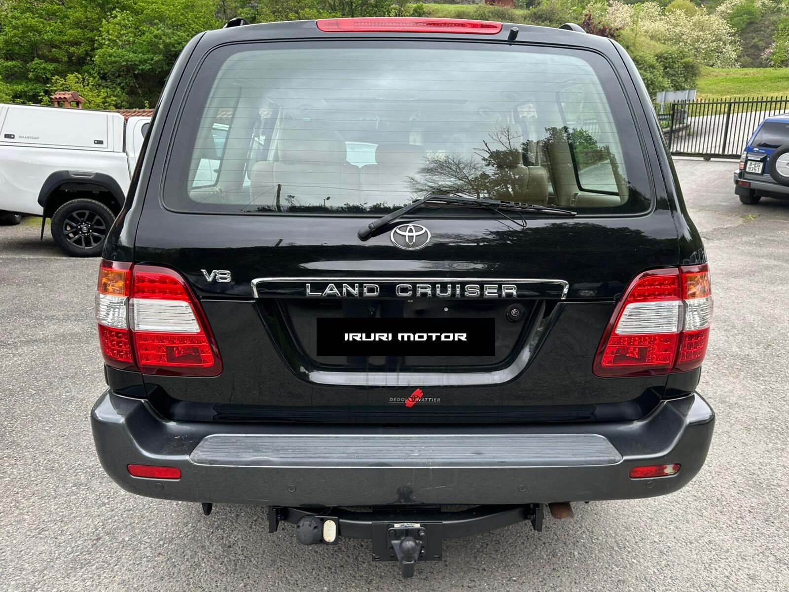 TOYOTA Land Cruiser 100 4.7 V8 VX AUTO CUERO Navegador