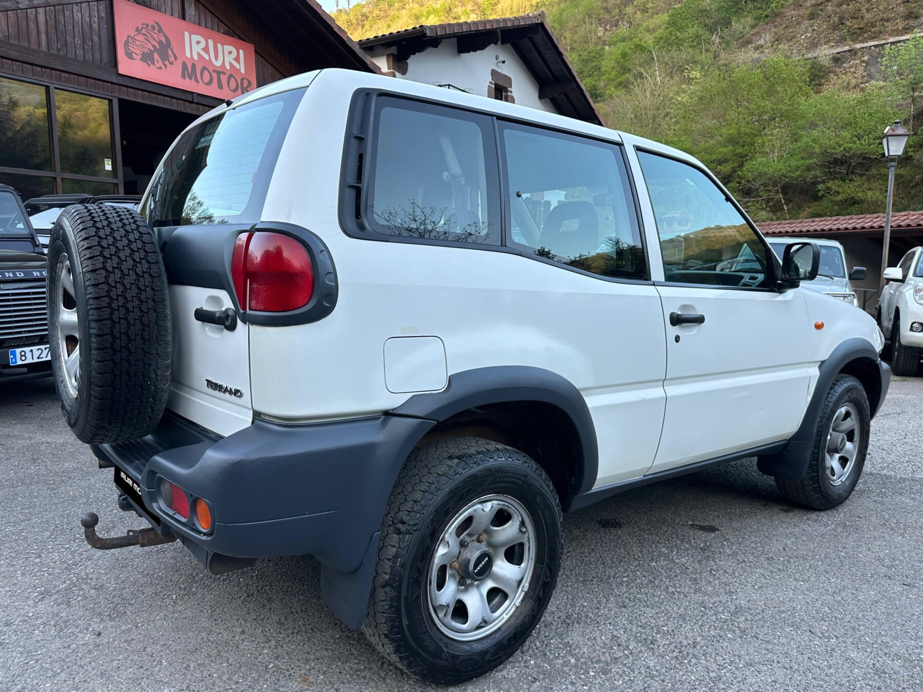 NISSAN Terrano 2.7 TDi Comfort 3p